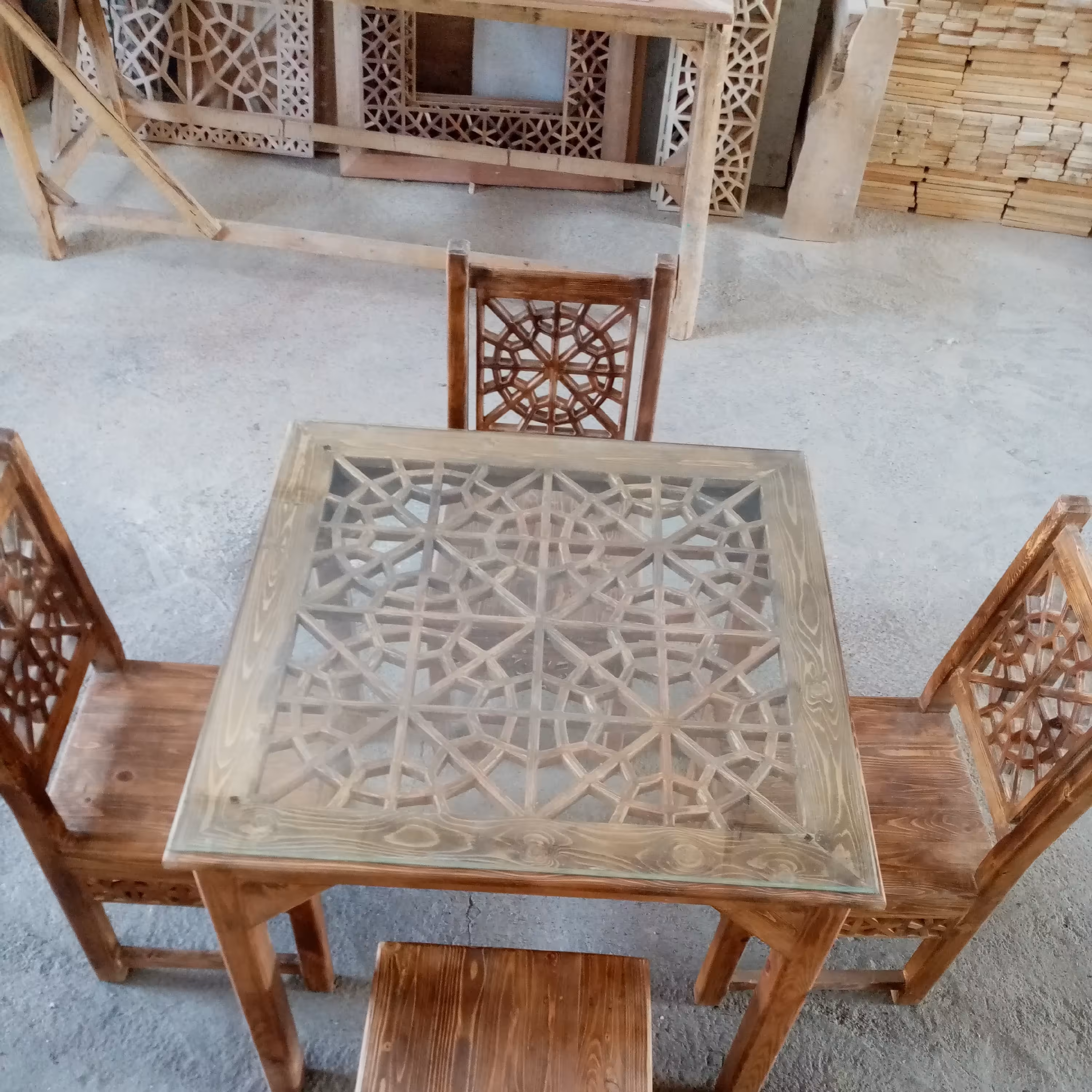 میز نهار خوری چهار نفره گره چینی