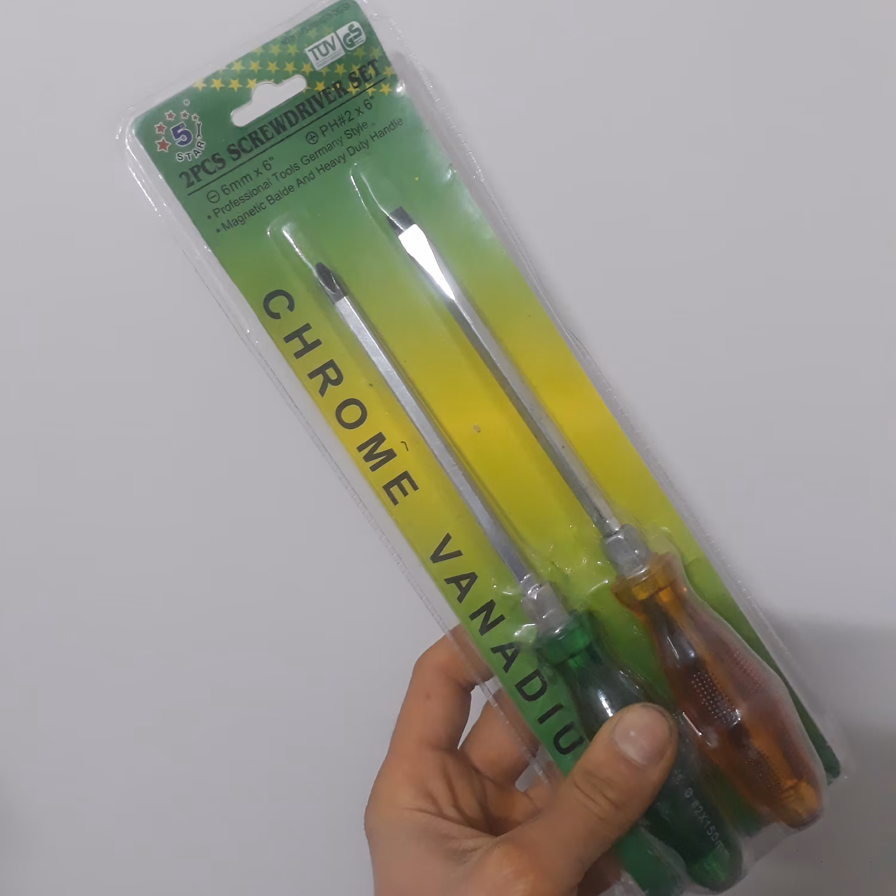 پیچ گوشتی ضربه خور