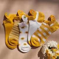 جوراب  گلدوزی سه پاشنه