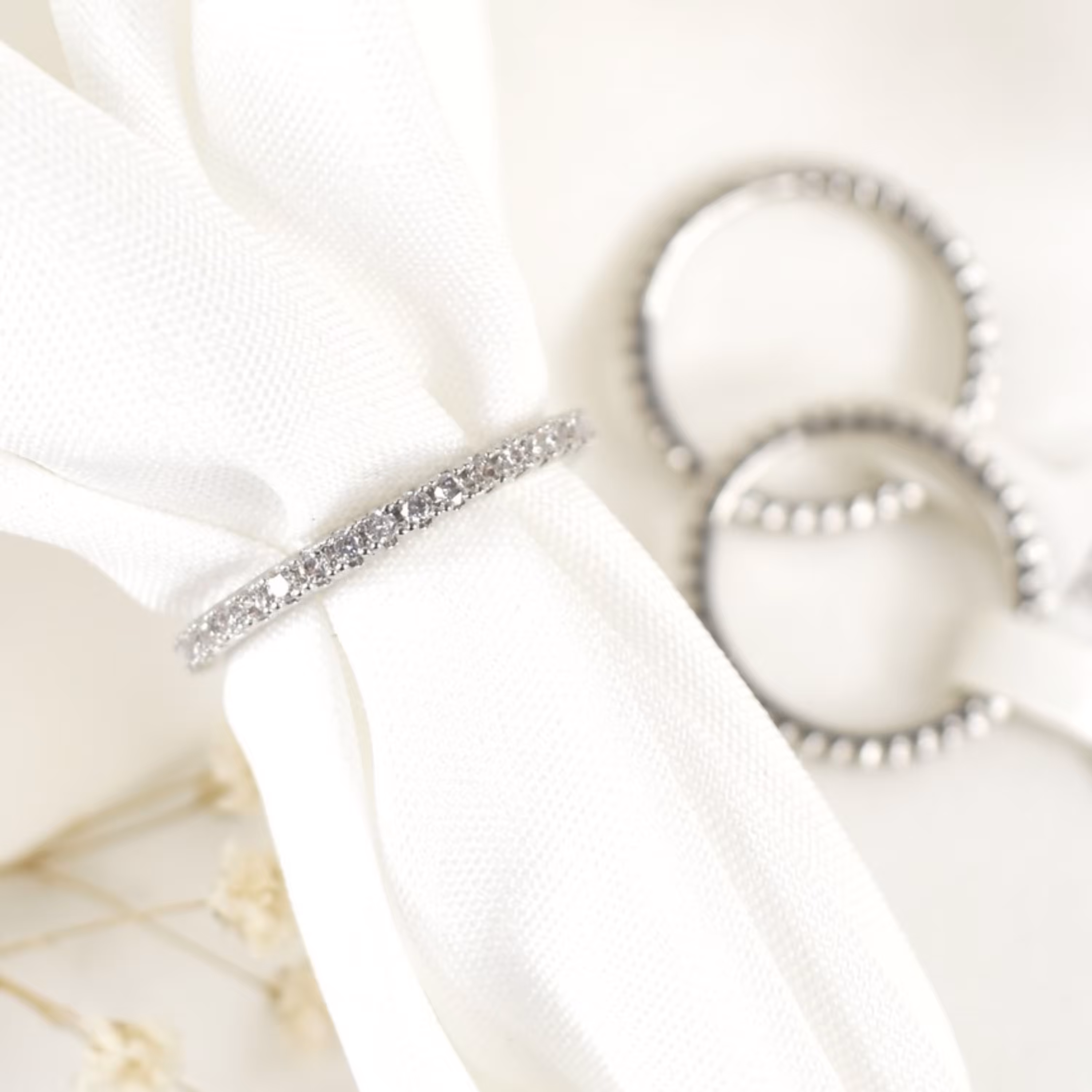 انگشتر دور نگین سفید سایز 6 کد 7546