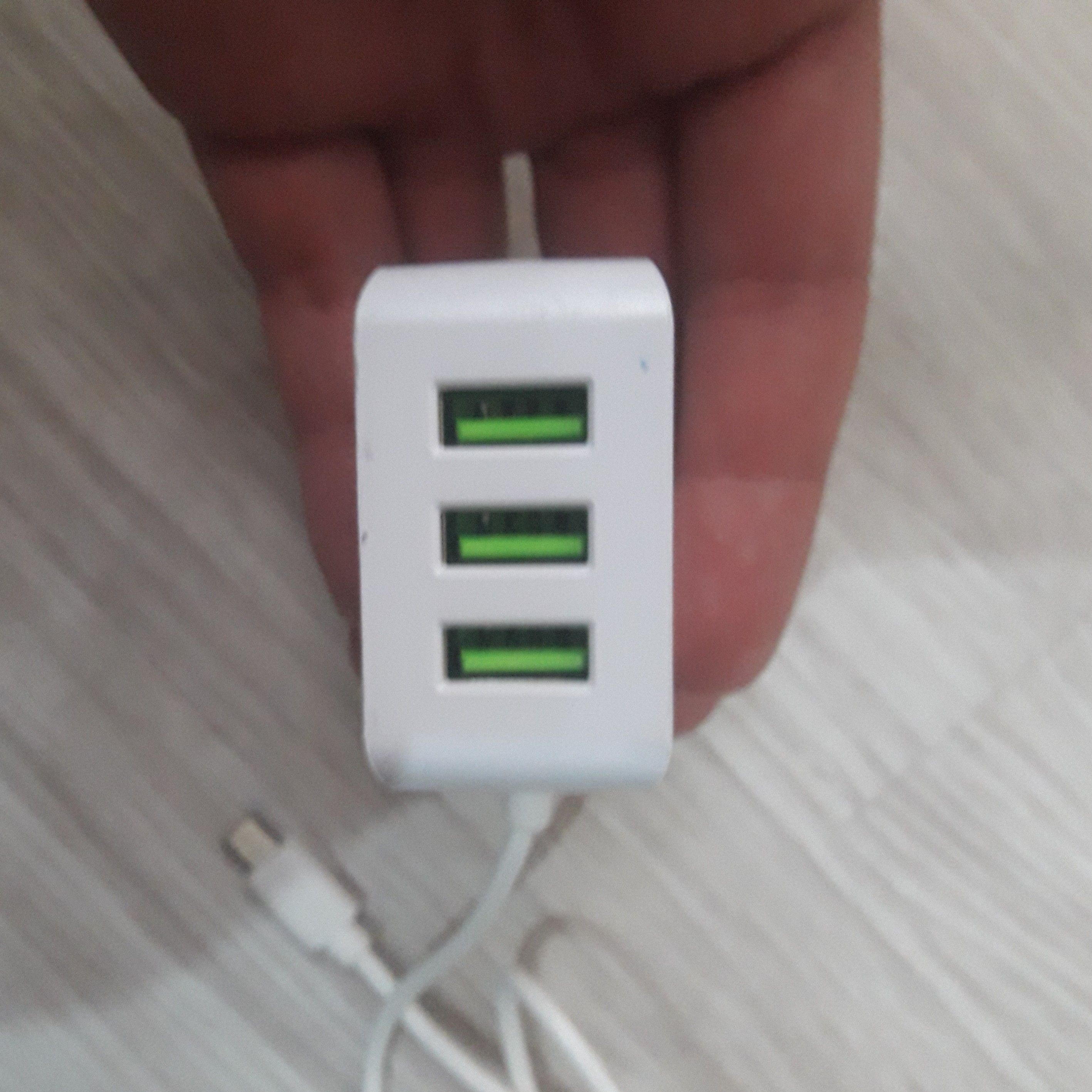 شارژر  سه پورت با کابل میکرو یو اس بی 