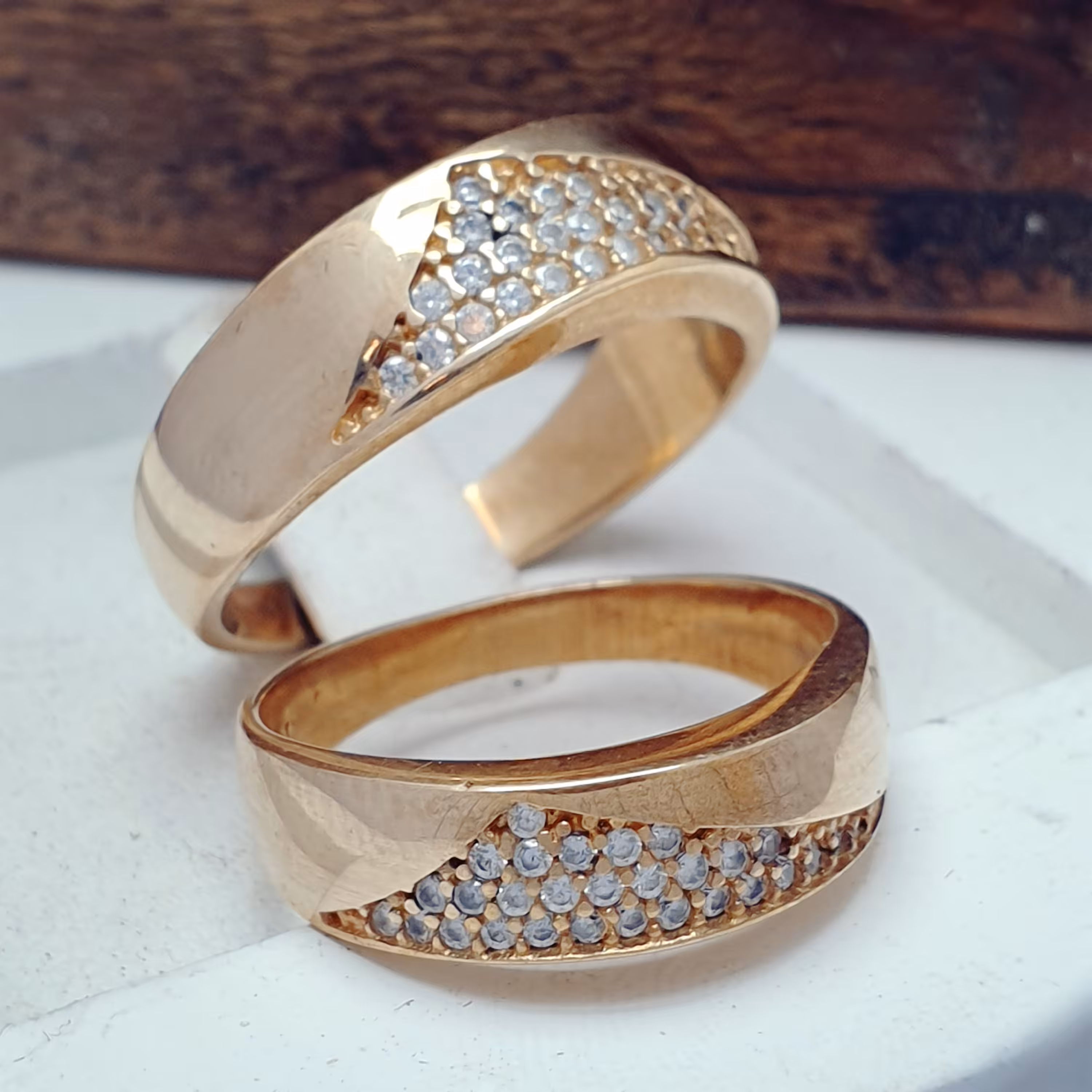 حلقه ست طلا روسی زنانه و مردانه با کیفیت عالی با نگین های میکرو درجه یک رنگ ثابت