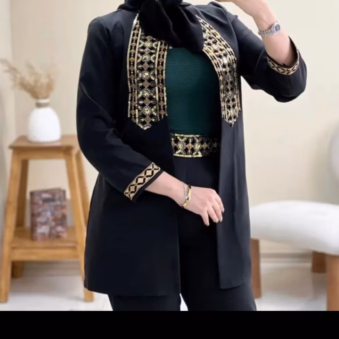 ست کت و شلوار  با جنس فوقالعاده و دارای سایزبندی