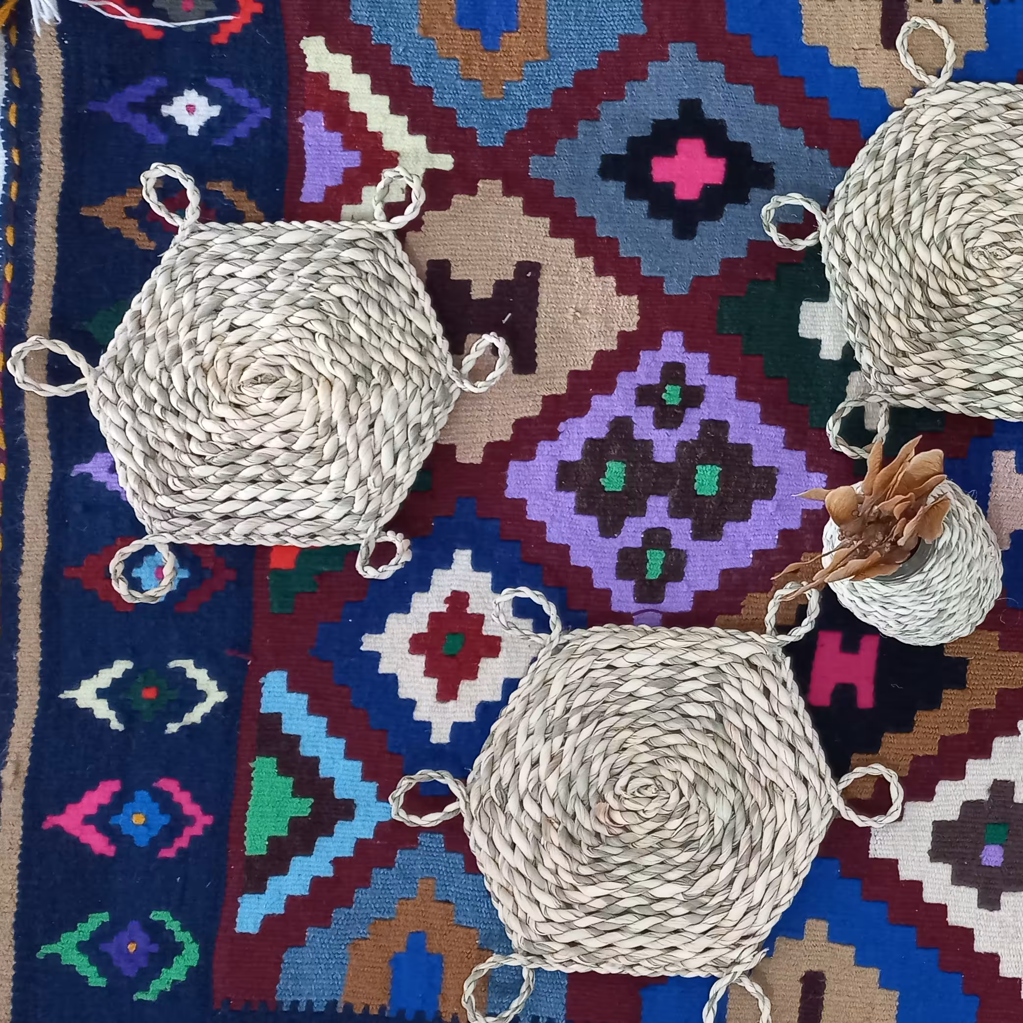 زیرلیوانی حصیری