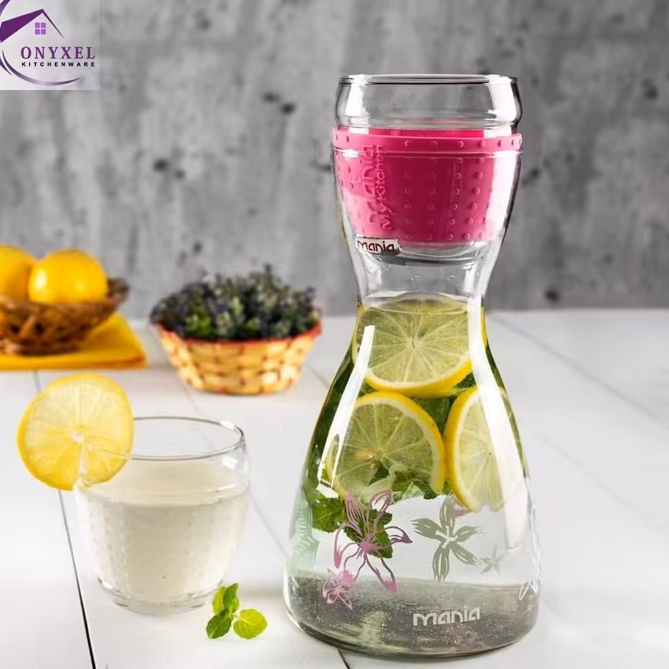 پارچ و لیوان رنگی و طرحدار مانیا در دو رنگ صورتی و بنفش