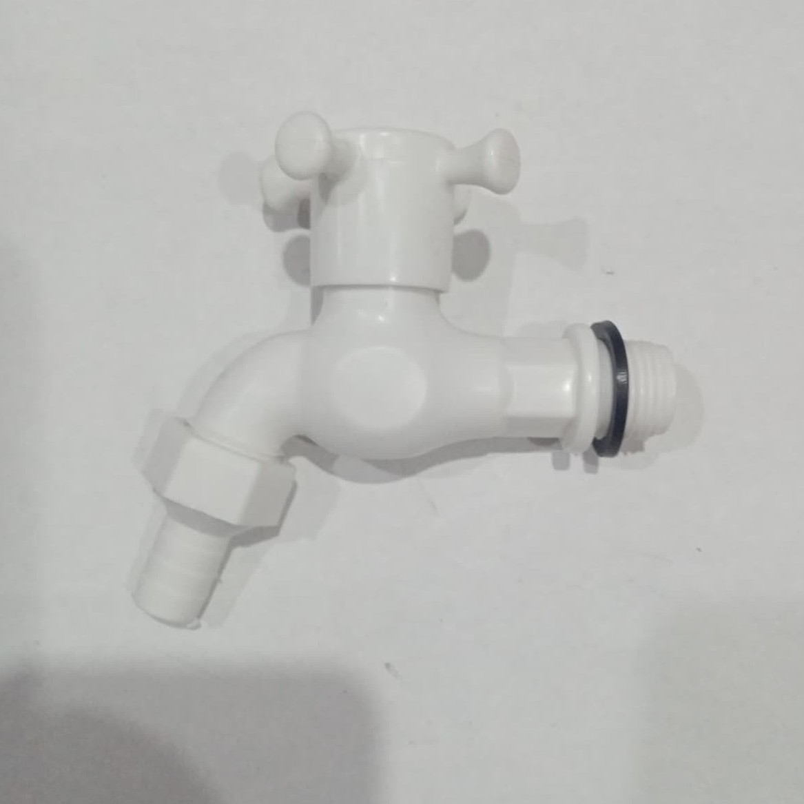 شیر حیاط پلاستیکی فلکه ای