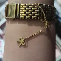 آویز ساعت 