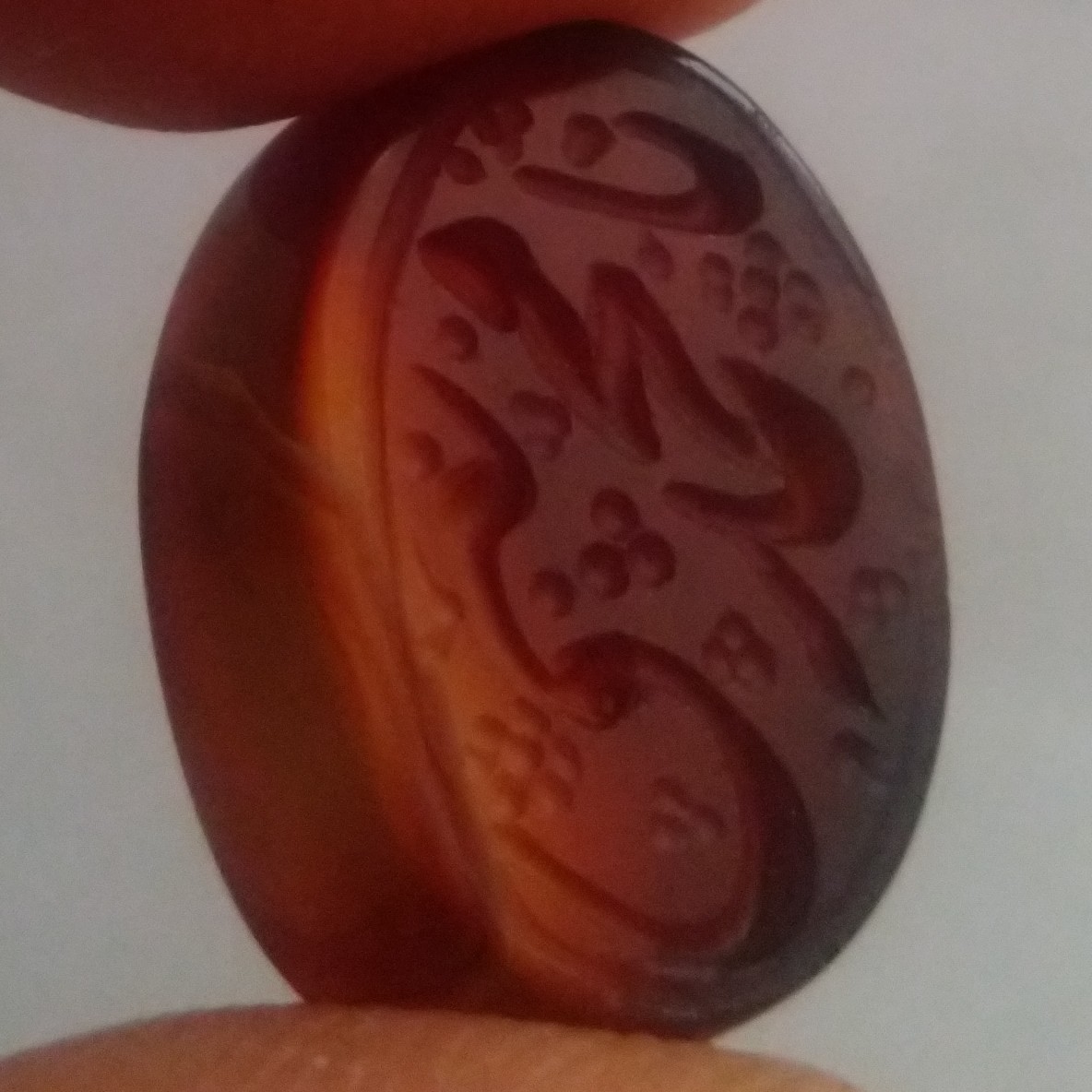 سنگ طبیعی عقیق خطی خوش رنگ و زیبا به نام یا محمد نبی کد 227