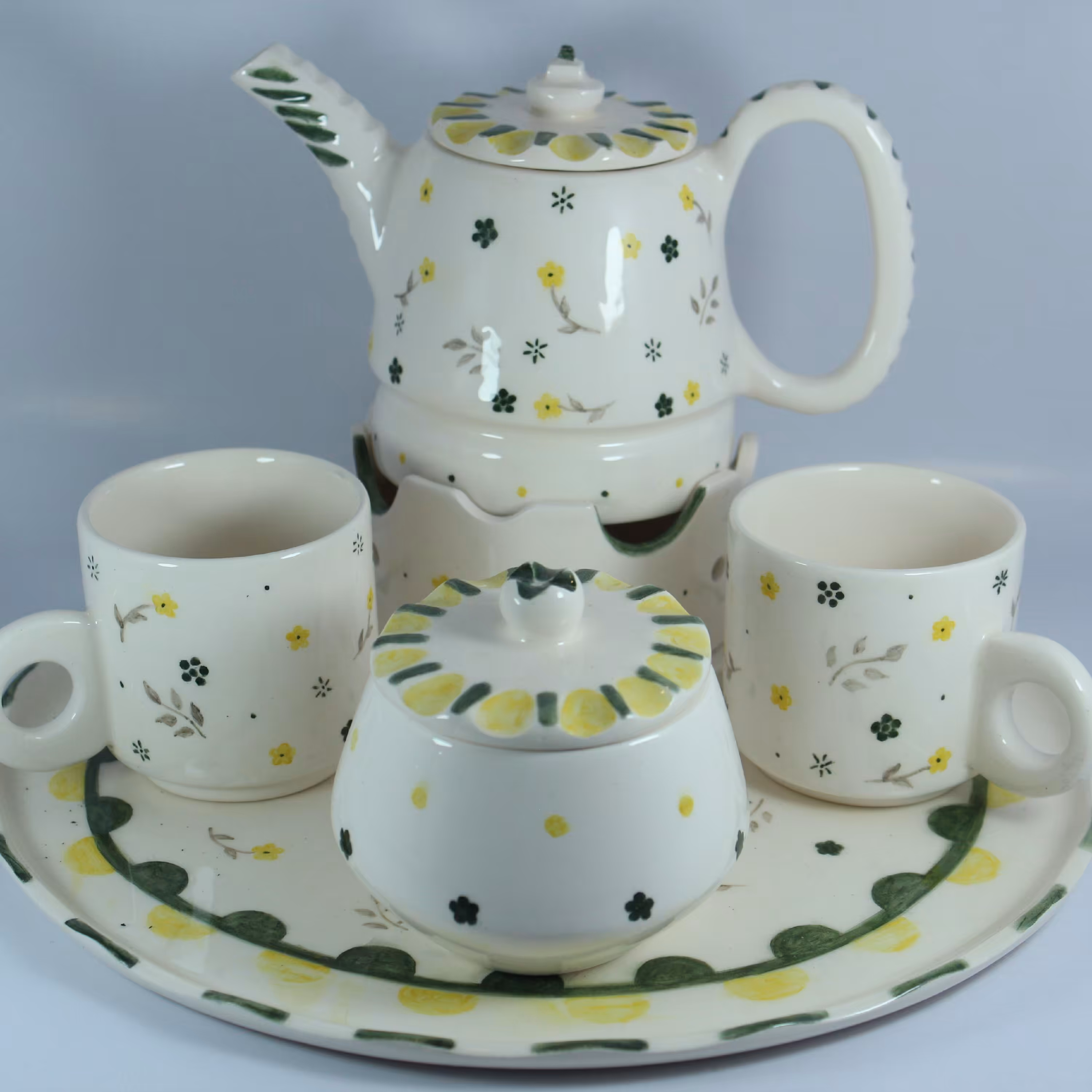 ست چای خوری دونفره سرامیکی..قابل سفارش در رنگ های مختلف. همچنین قبل از سفارش در صورت تمایل خوشحال میشم راهنماییتون کنم.