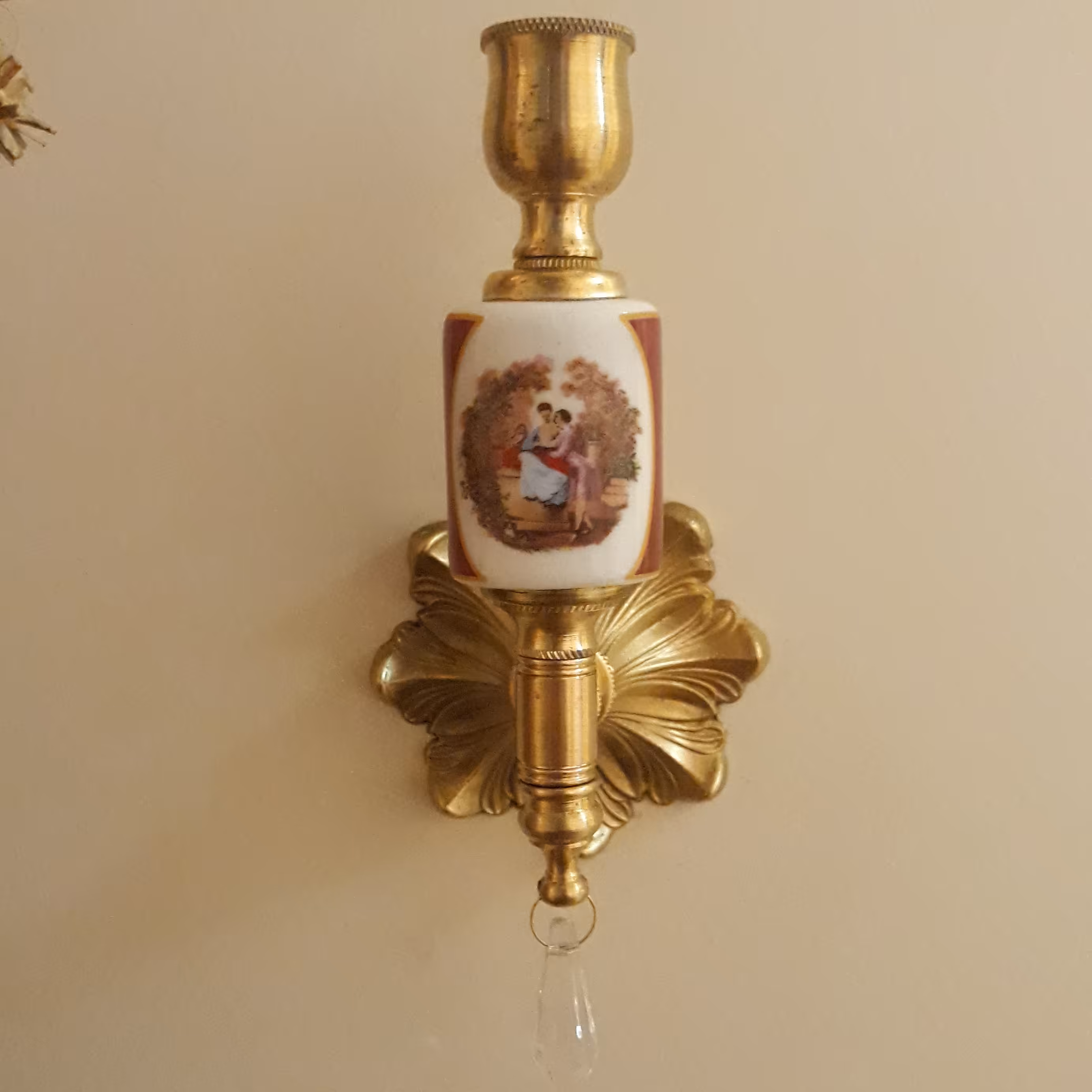 شمعدان دیواری مدل دنسی (لاو استوری) لاکی