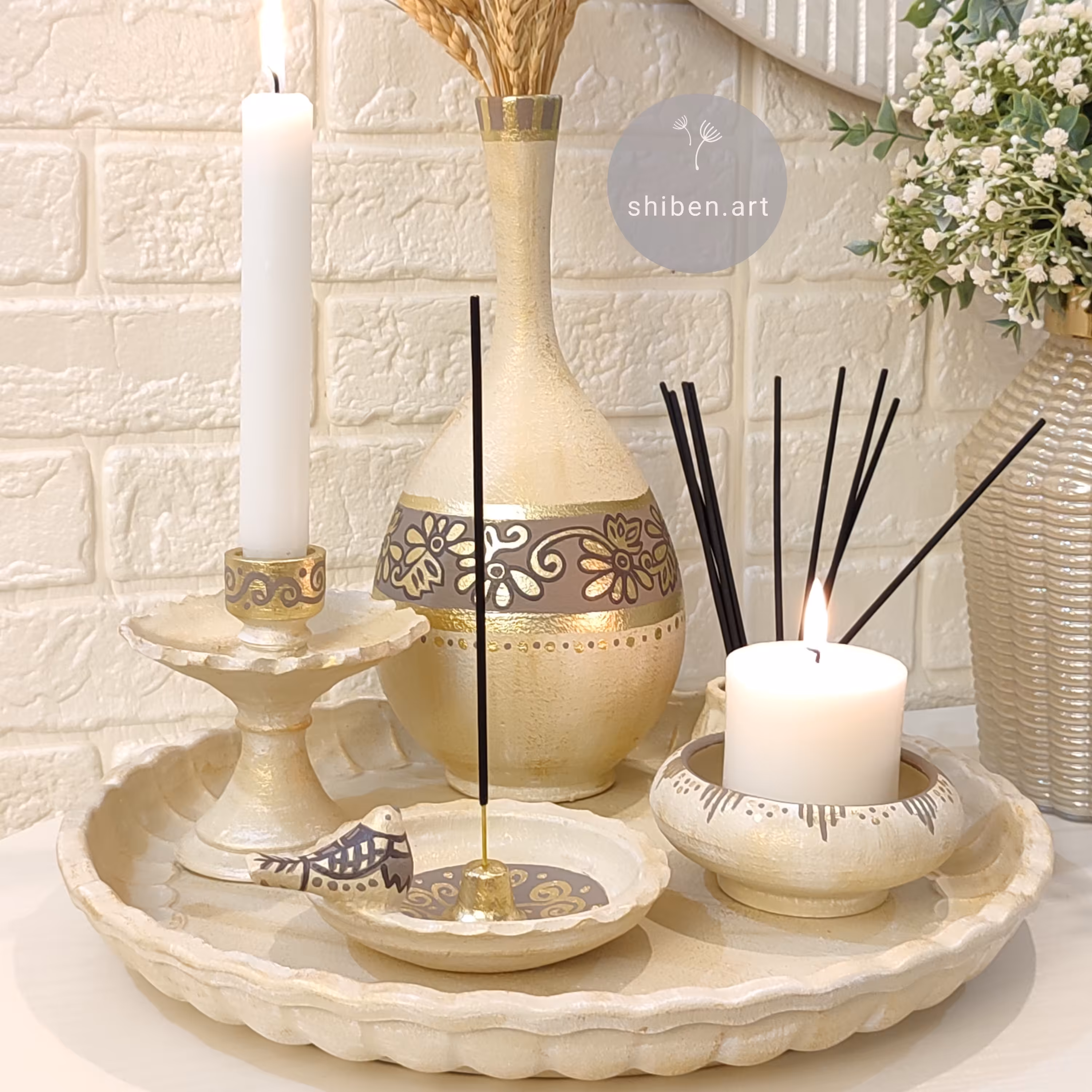 ست رومیزی شمعدان و گلدان پتینه طرح دار  اجرا با ورق طلا 