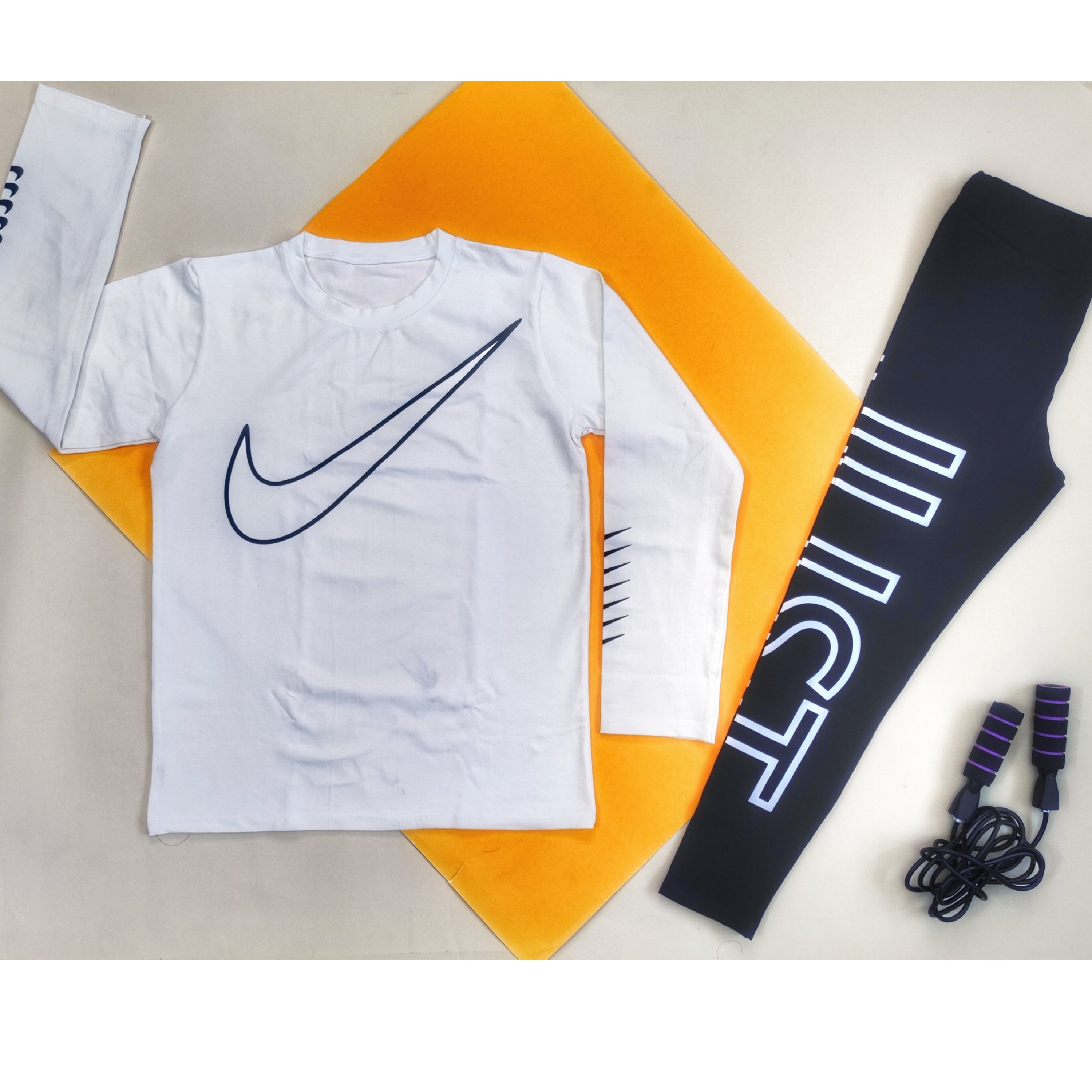 ست 2 بلوز شلوار Nike
آستین فینگردار
دقیقا مطابق عکس
الگویی متفاوت و تن خور عالی
جنس بلوز :ویسکوز فول
جنس شلوار:
