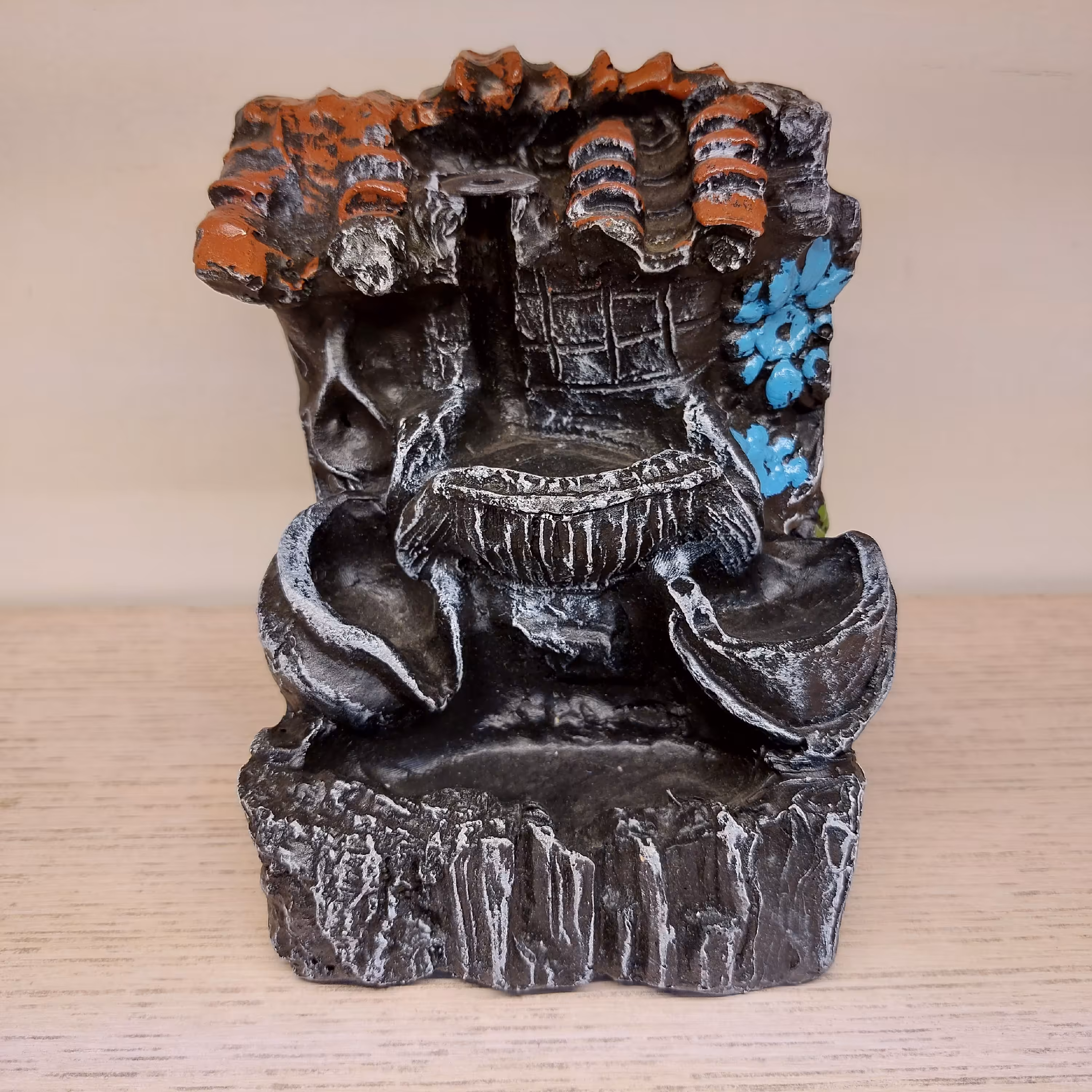 جاعودی آبشاری مدل صخره رنگ مشکی