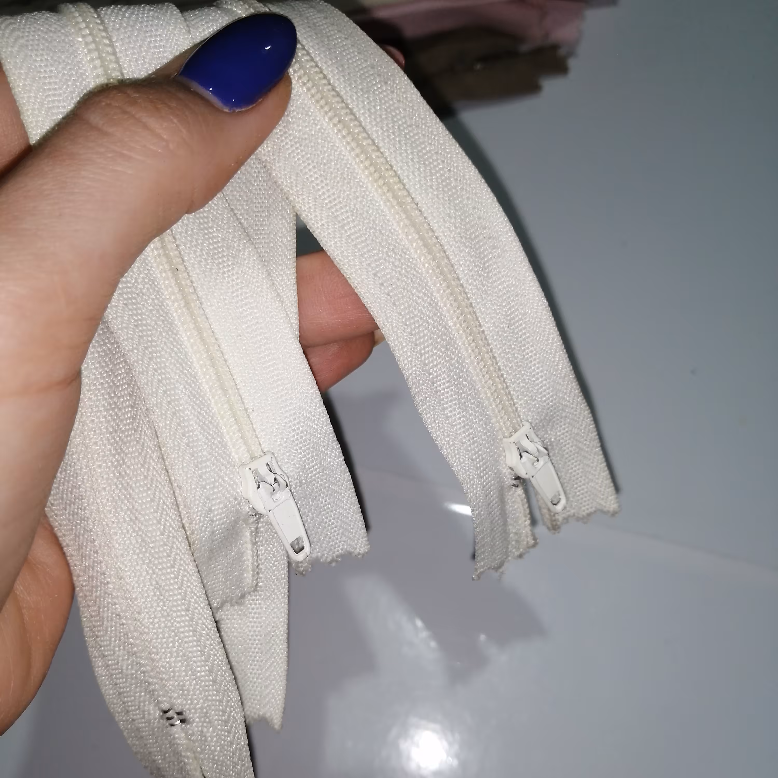 زیپ 20 سانتی شیری ساده 