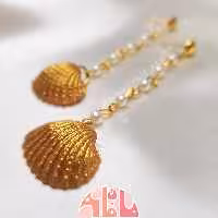 گوشواره صدف طلایی زنجیری ماه فام