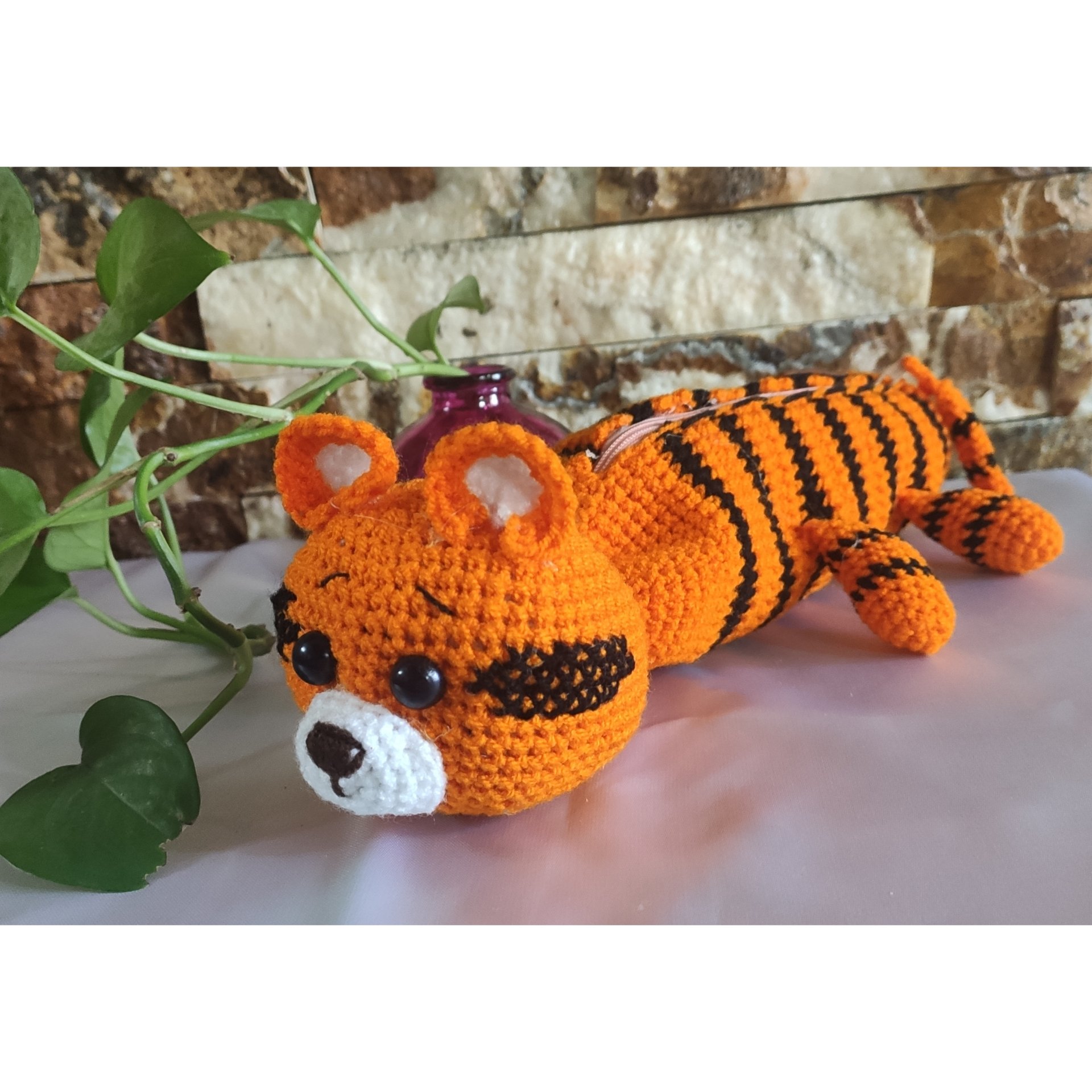 جامدادی بافتنی طرح ببر