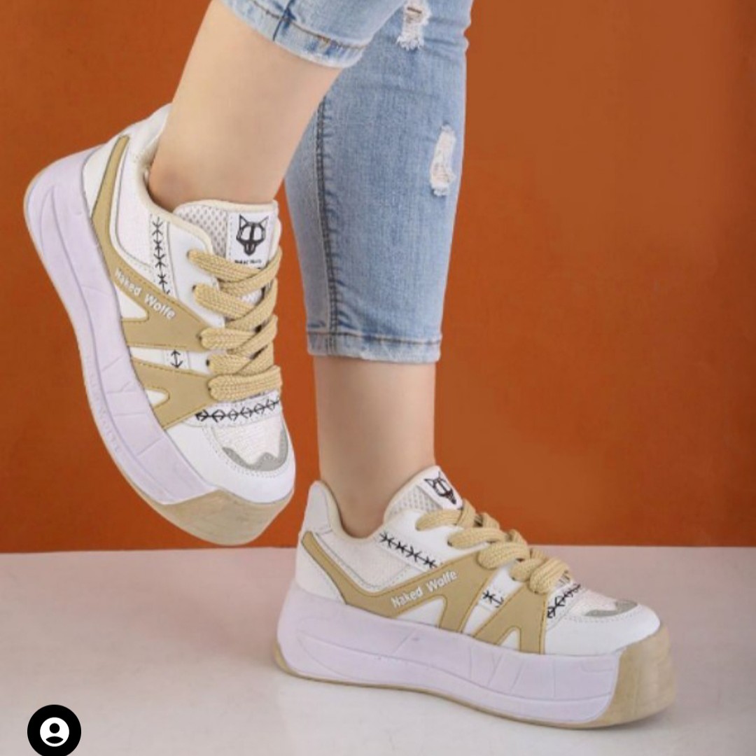 کتونی جدید زنانه  سه رنگ زیبا 