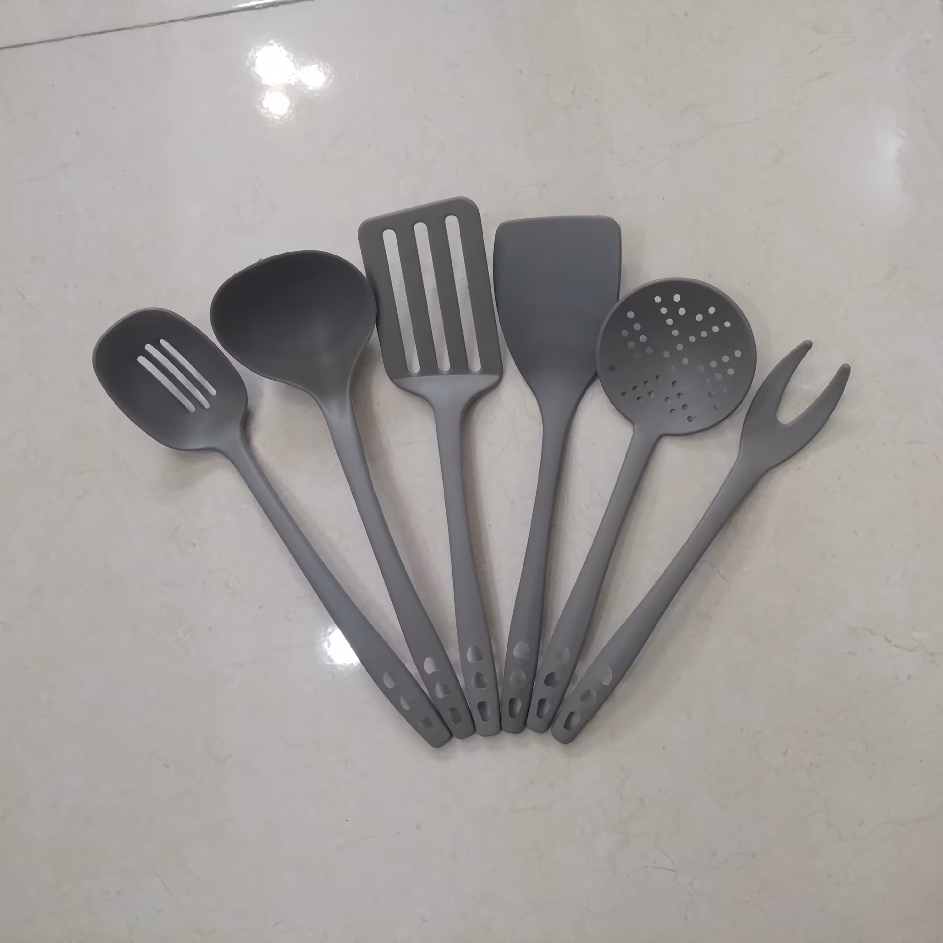 ست کفگیر و ملاقه پلاستیکی