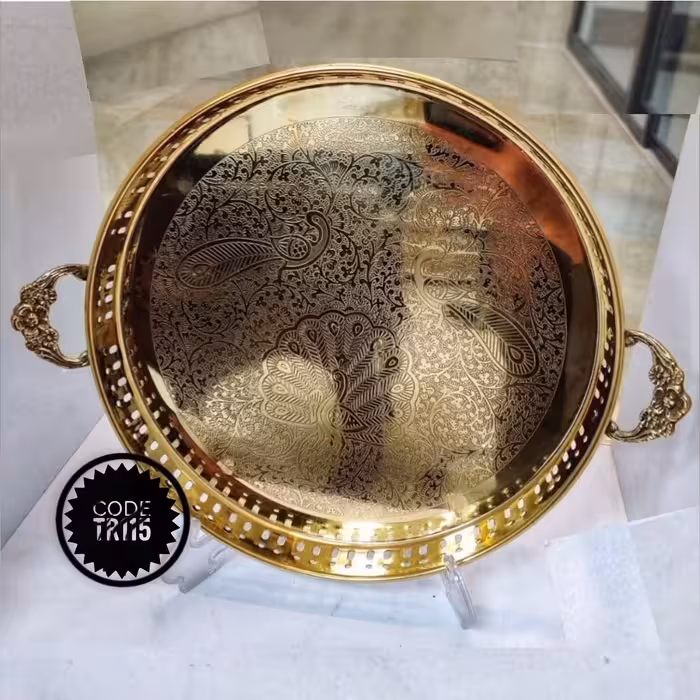 سینی برنجی هندی برنزی با قطر38 سانت سینی گرد دو دسته با طرح طاووس و کیفیت بالا و ضخیم مناسب استفاده دائم و قابل شستشو 