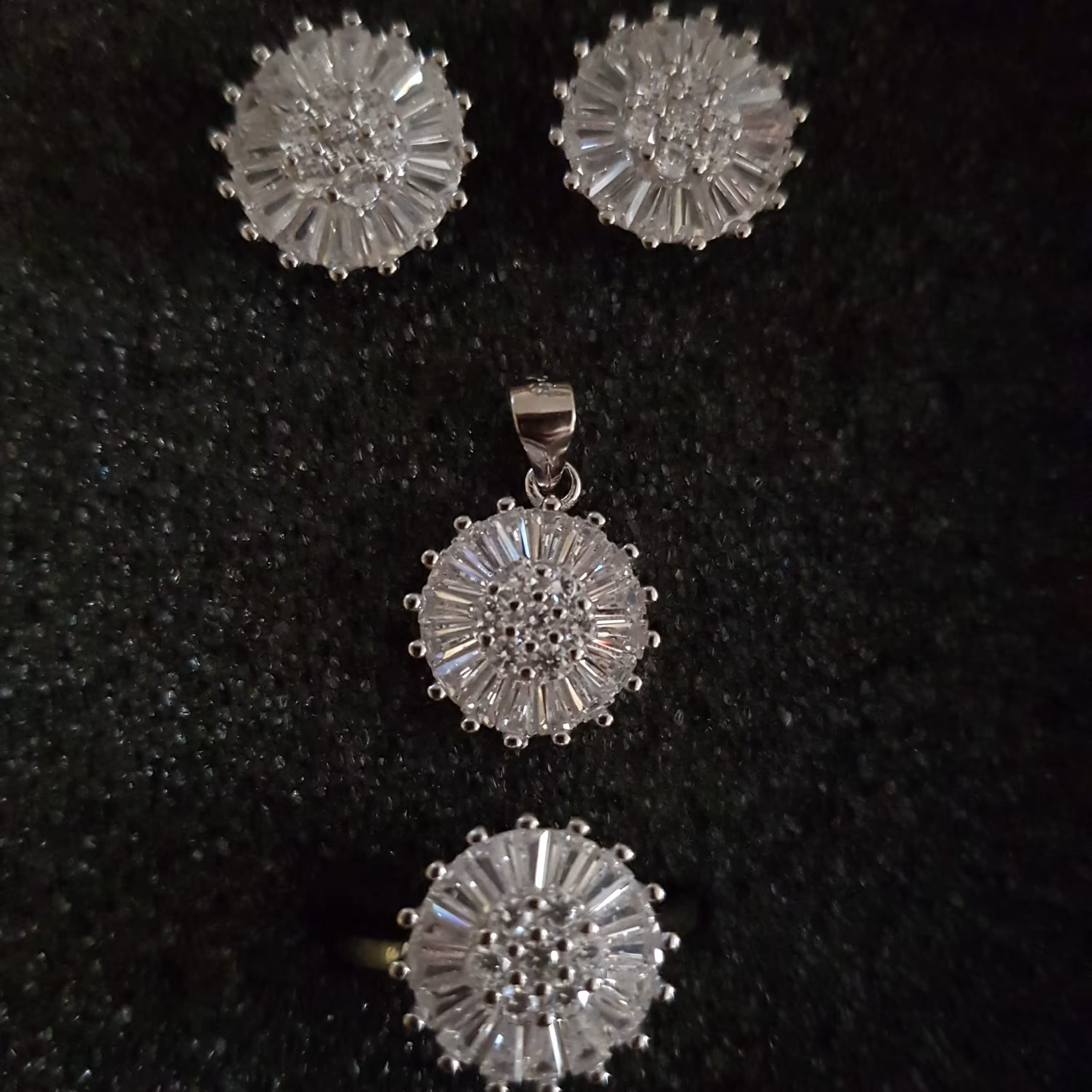 ست الماس تراشکاری نقره زنانه مدل امیلی نرنگ آبکاری طلا