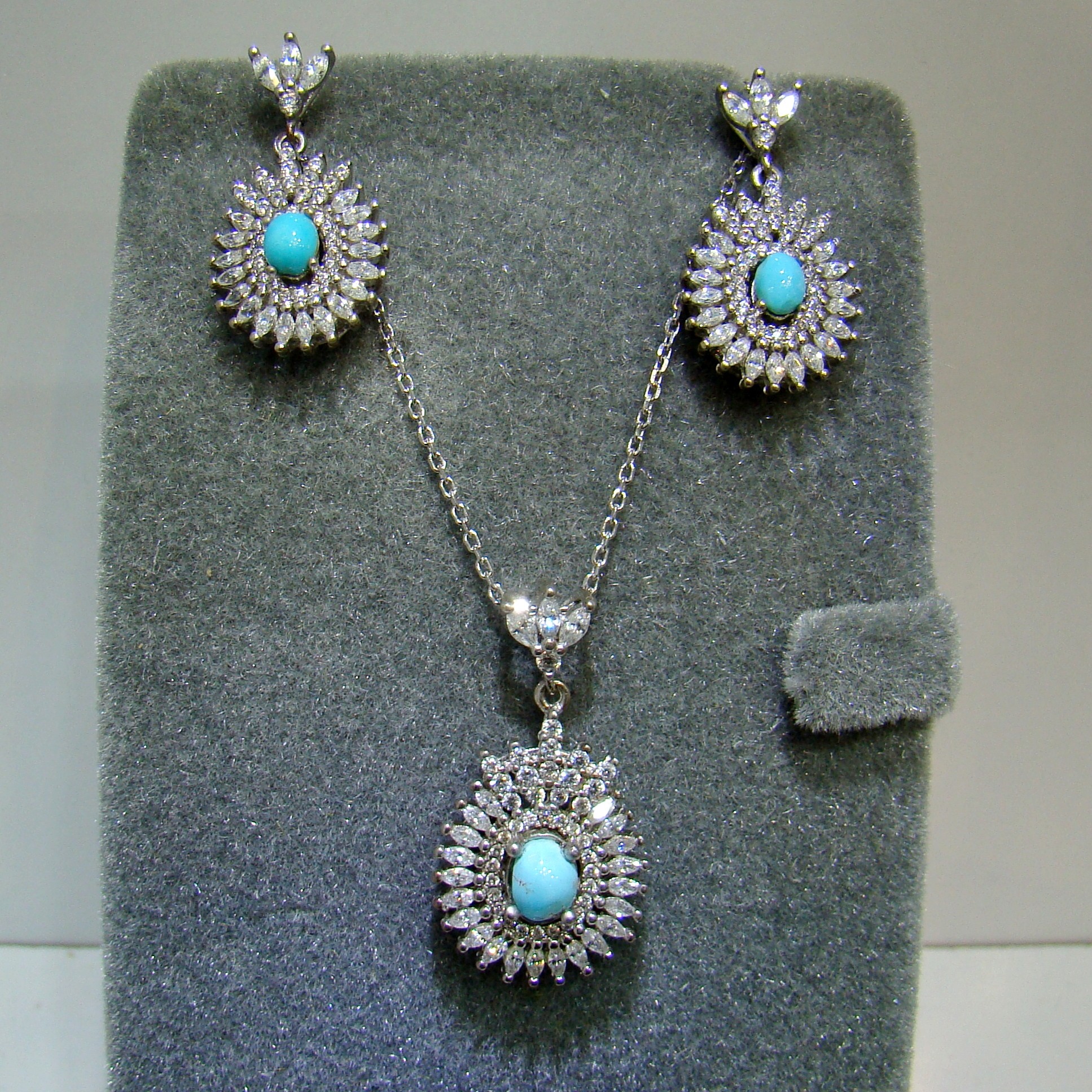 نیمست سولیتر فیروزه نیشابوری ایتالیایی با روکش طلاسفیدمحشر