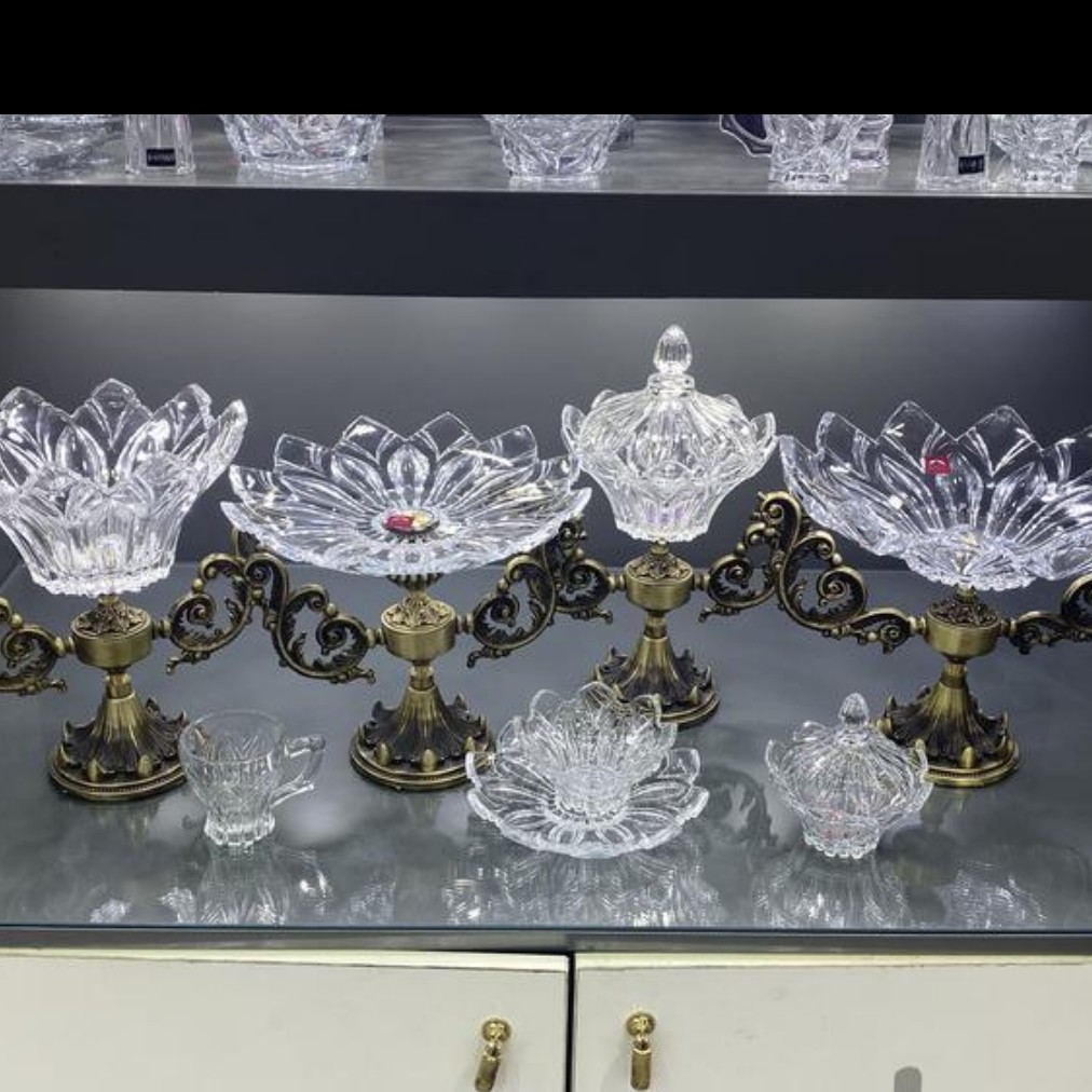 سرویس ظروف پذیرایی 12نفره  شفاف