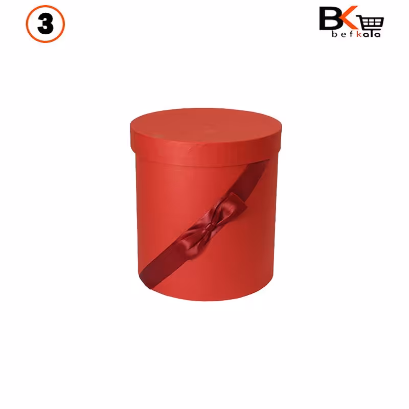 باکس کادویی استوانه ای ایستاده پاپیون دار اریب قرمز کد61سایز سه