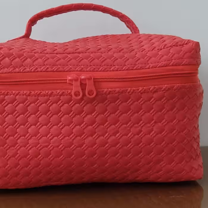 باکس لوازم مناسب لوازم آرایش ،ولوازم خیاطی ،ولباس زیر وروسری وشال