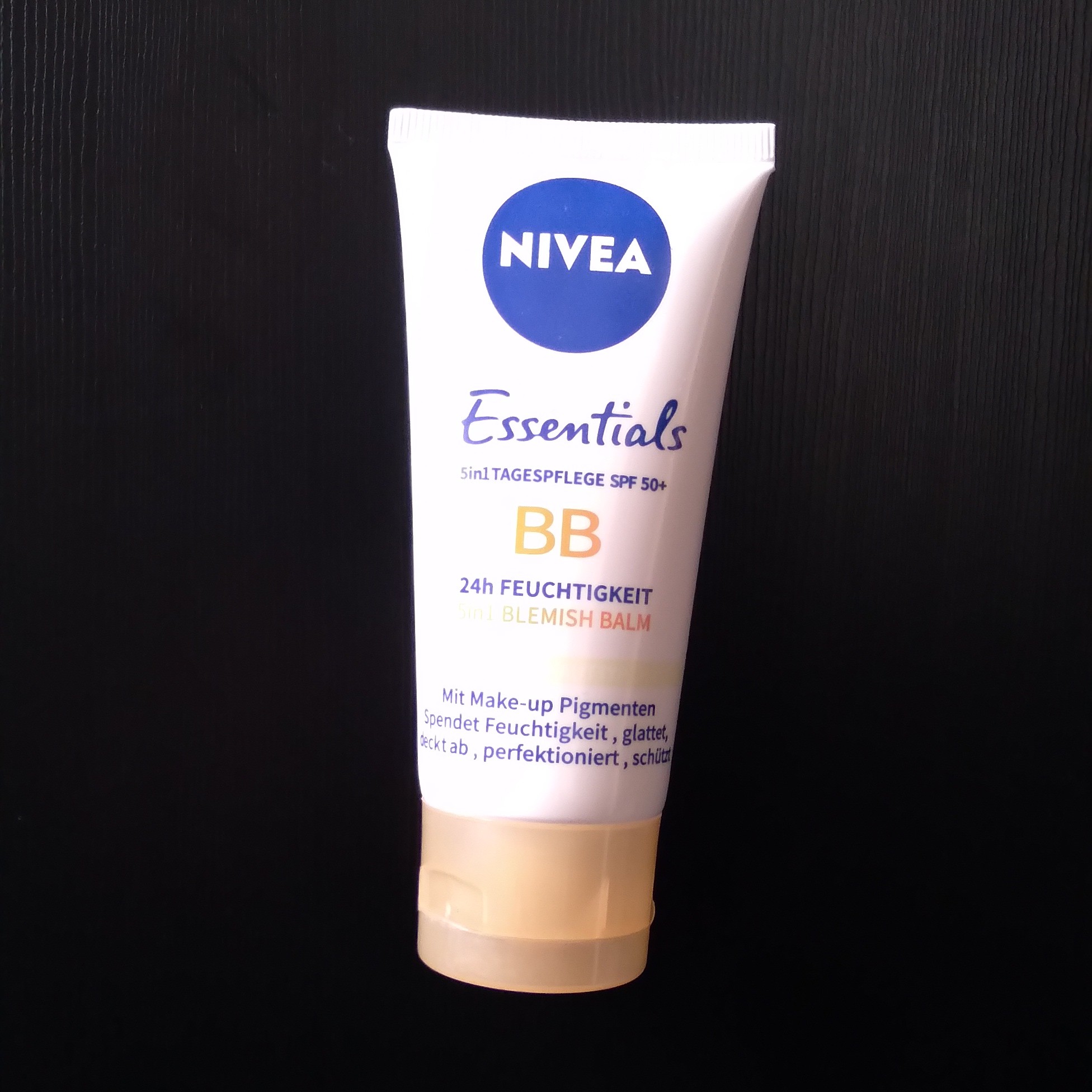 بی بی کرم و ضدآفتاب رنگی spf50 آبرسان
