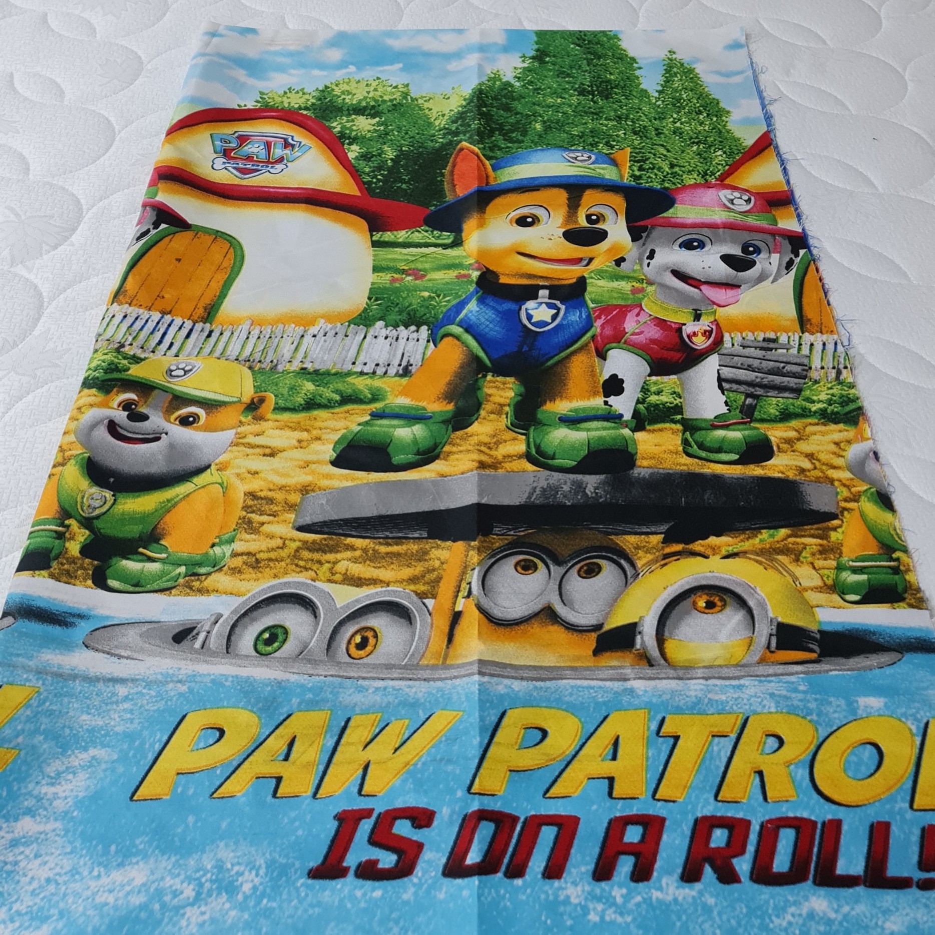 نیم ست ملحفه کشدار خوشخواب  نوجوان(روتختی ) عروسکی طرح  شیک و پرطرفدار سگ های نگهبان عرض 120