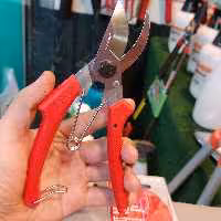 قیچی دستی کاماکی ژاپن کیفیت فوق العاده نرم و خوش دسته تیقه تیز و بادوام مدلNo.60