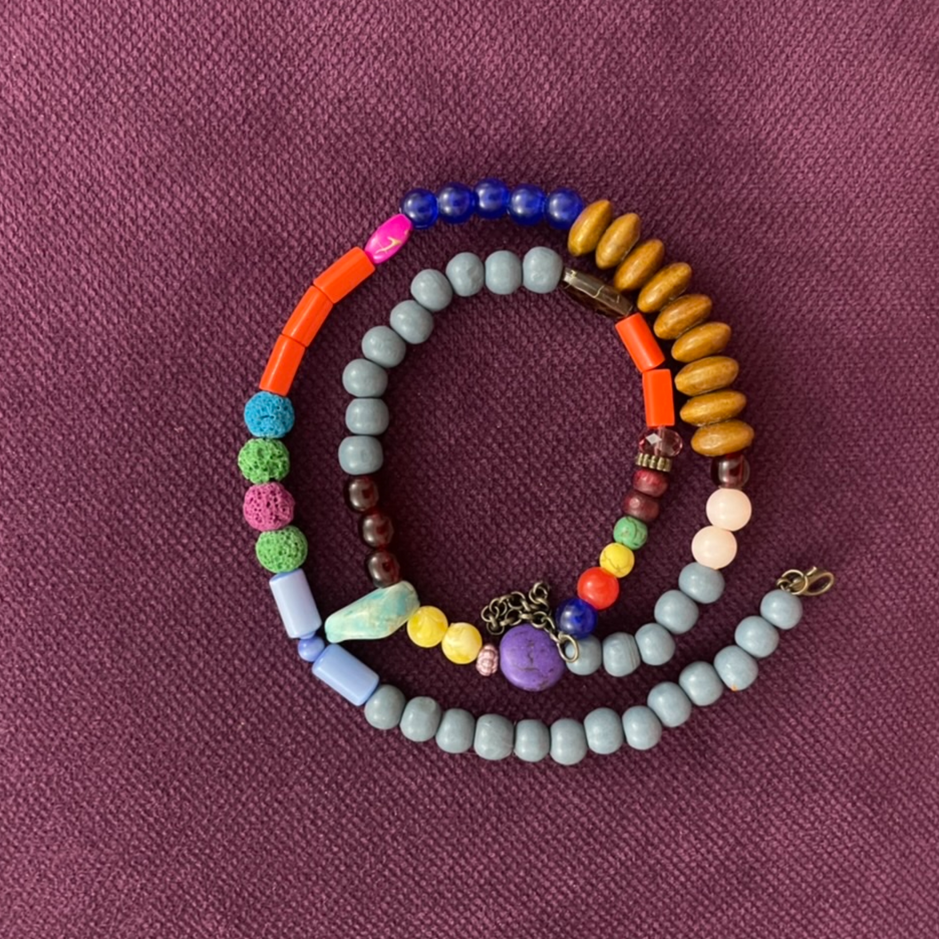 دستبند و گردنبند