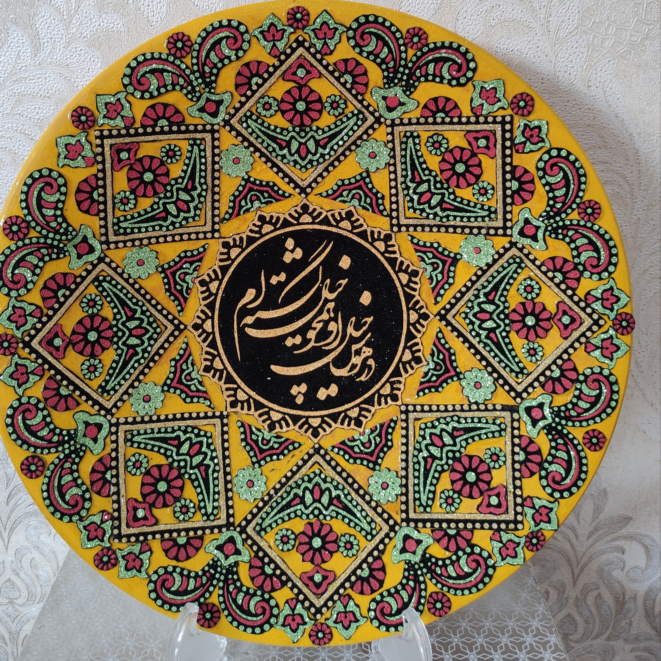 دیوار کوب سفالی مزین با قطعات زیبای پرشنگ و نقطه کوبی مرغوب همدان