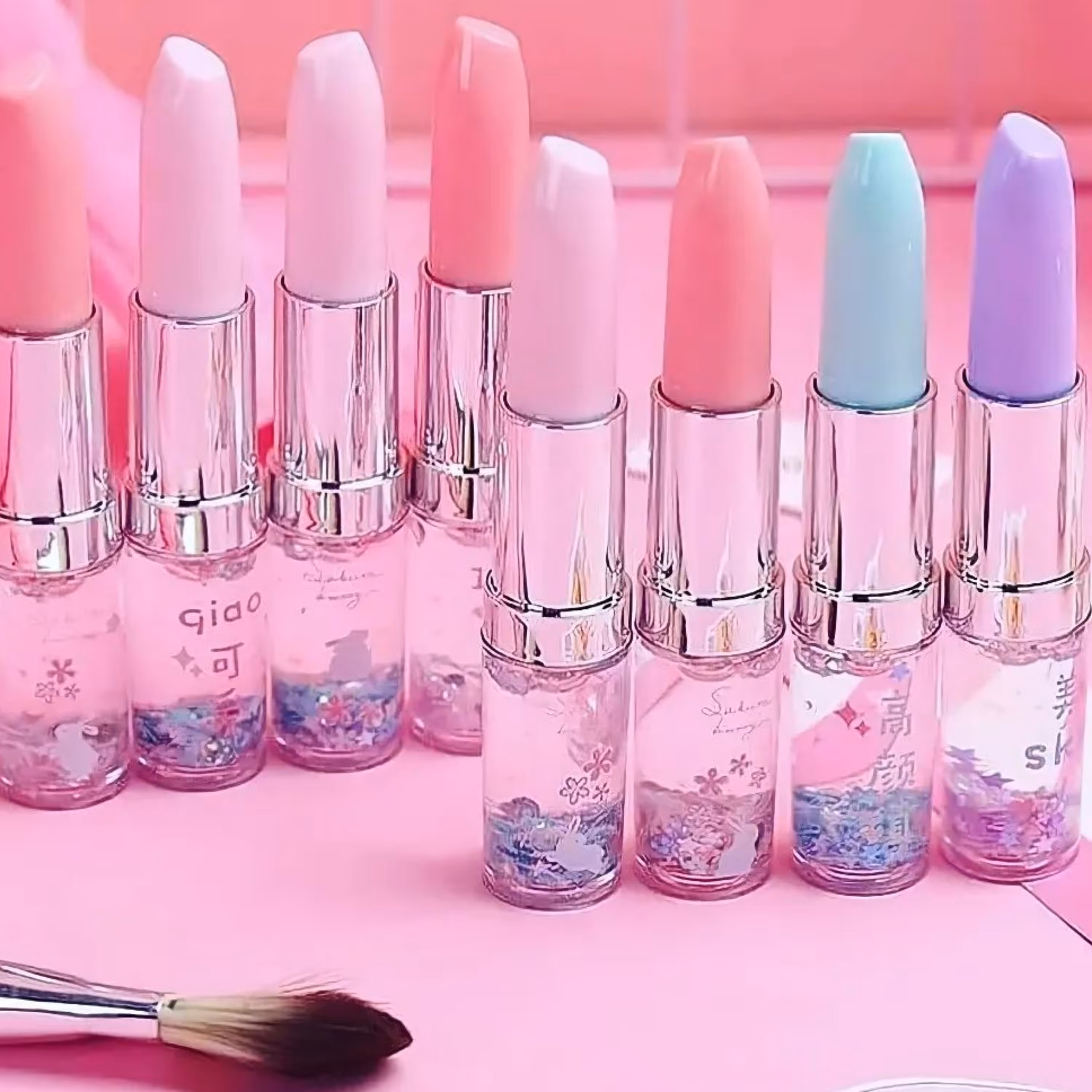 روان نویس طرح رژلب اکلیل دار