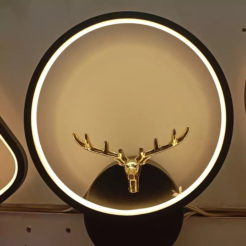 چراغ دیواری دایره.دیوار کوب(شبخواب)دکوراتیو طرح گوزن.شب خواب شاخ گوزن.دیوار کوب شاخ گوزن دایره.شبخواب لاکچری