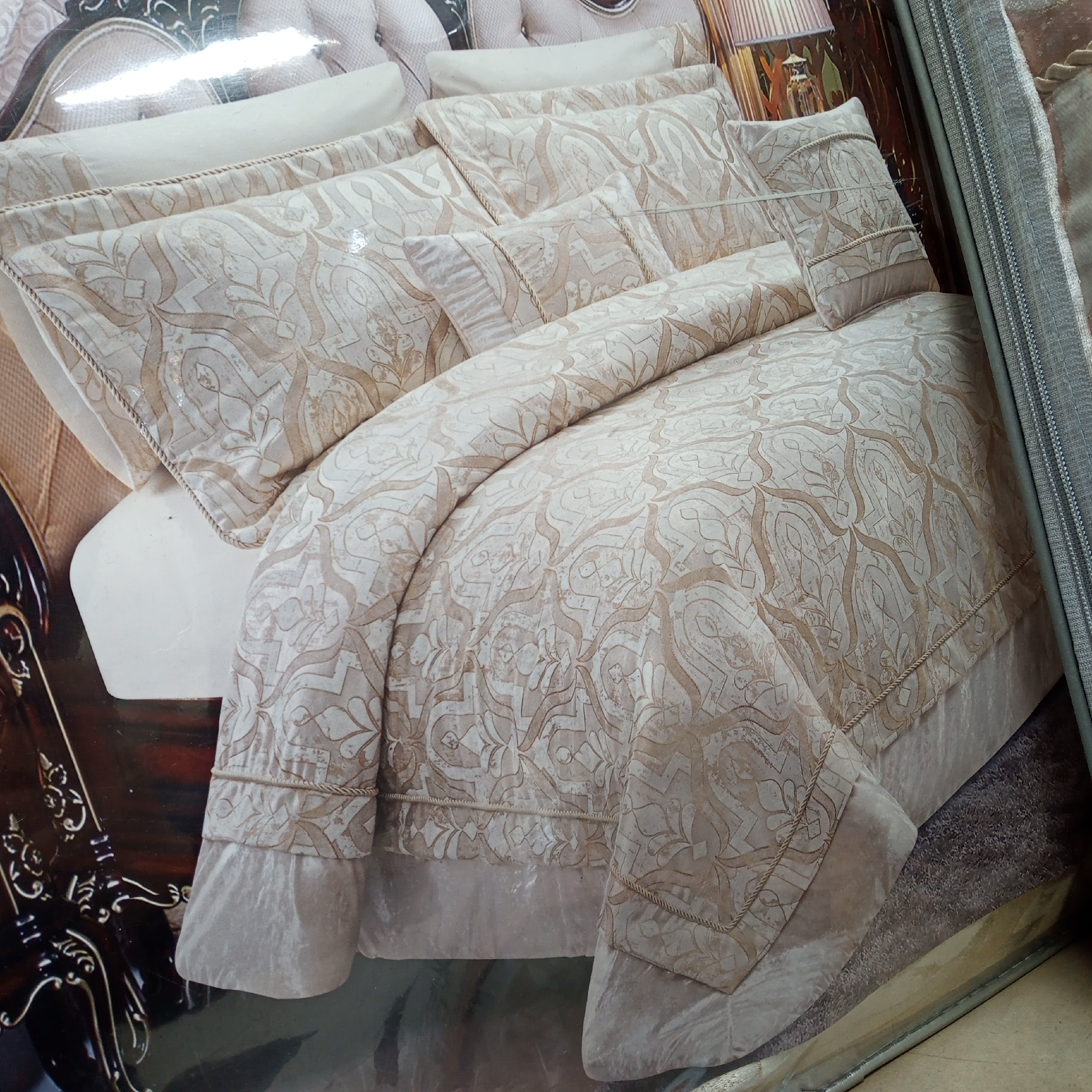 روتختی مخمل لاویتا مدل Leon وارداتی دونفره 8 تیکه......