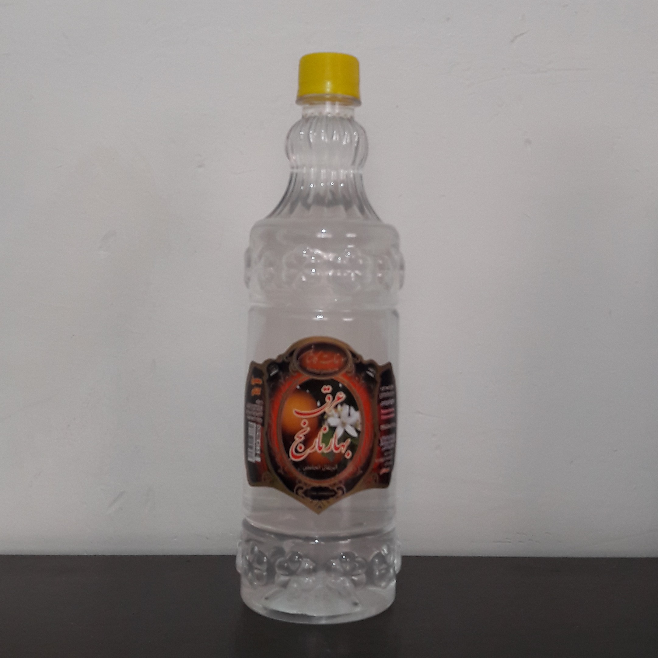 عرق بهارنارنج سنّتی کاشان(1لیتری-امساله)با کیفیت بسیار خوب،بدون هیچ گونه مواد افزودنی