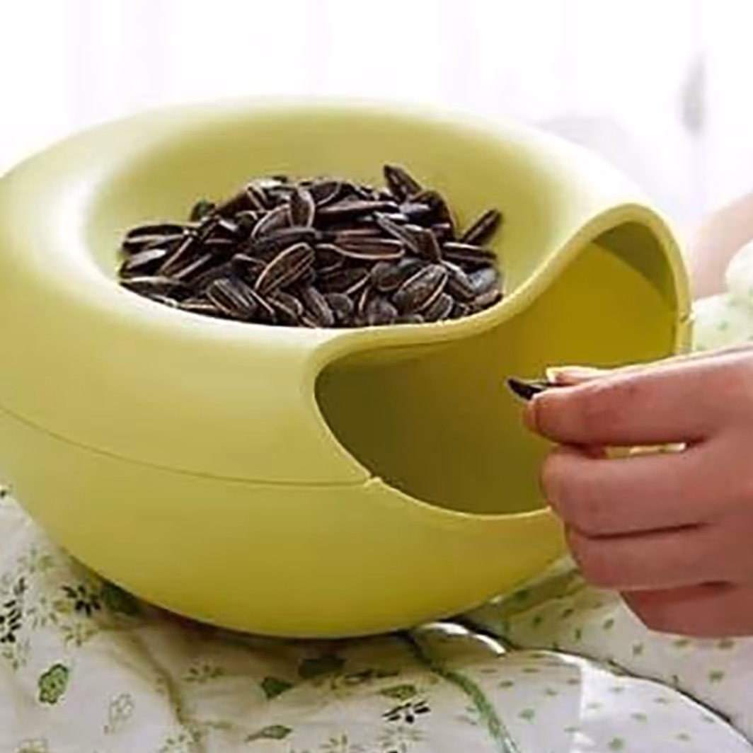 پیاله تخمه و تنقلات