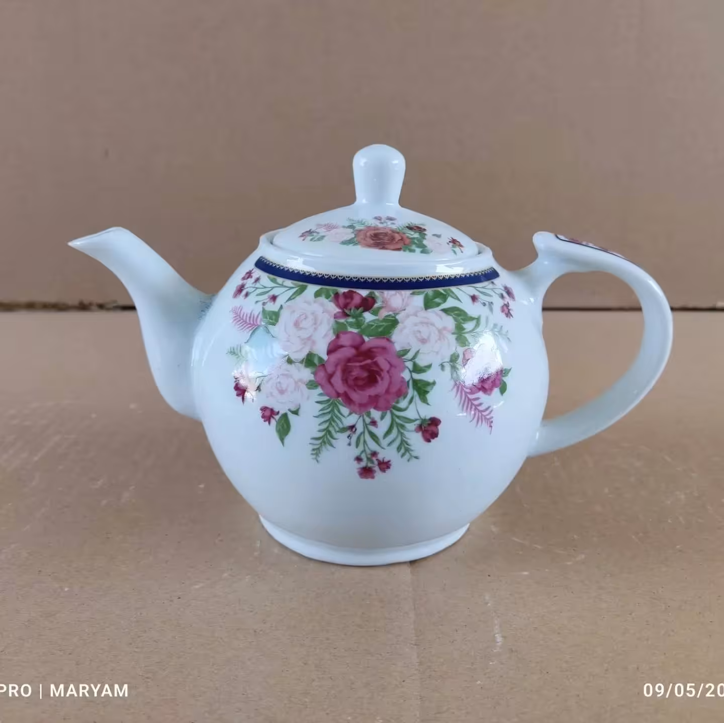 قوری بسیار زیبا و درجه یک تک سایز  کف تخت بدون واسطه و به صورت مستقیم خرید کنید 