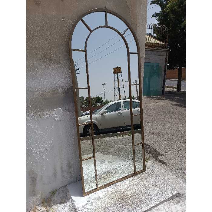 آینه پنجره ای گنبدی با فریم فلزی رنگ کوره ای