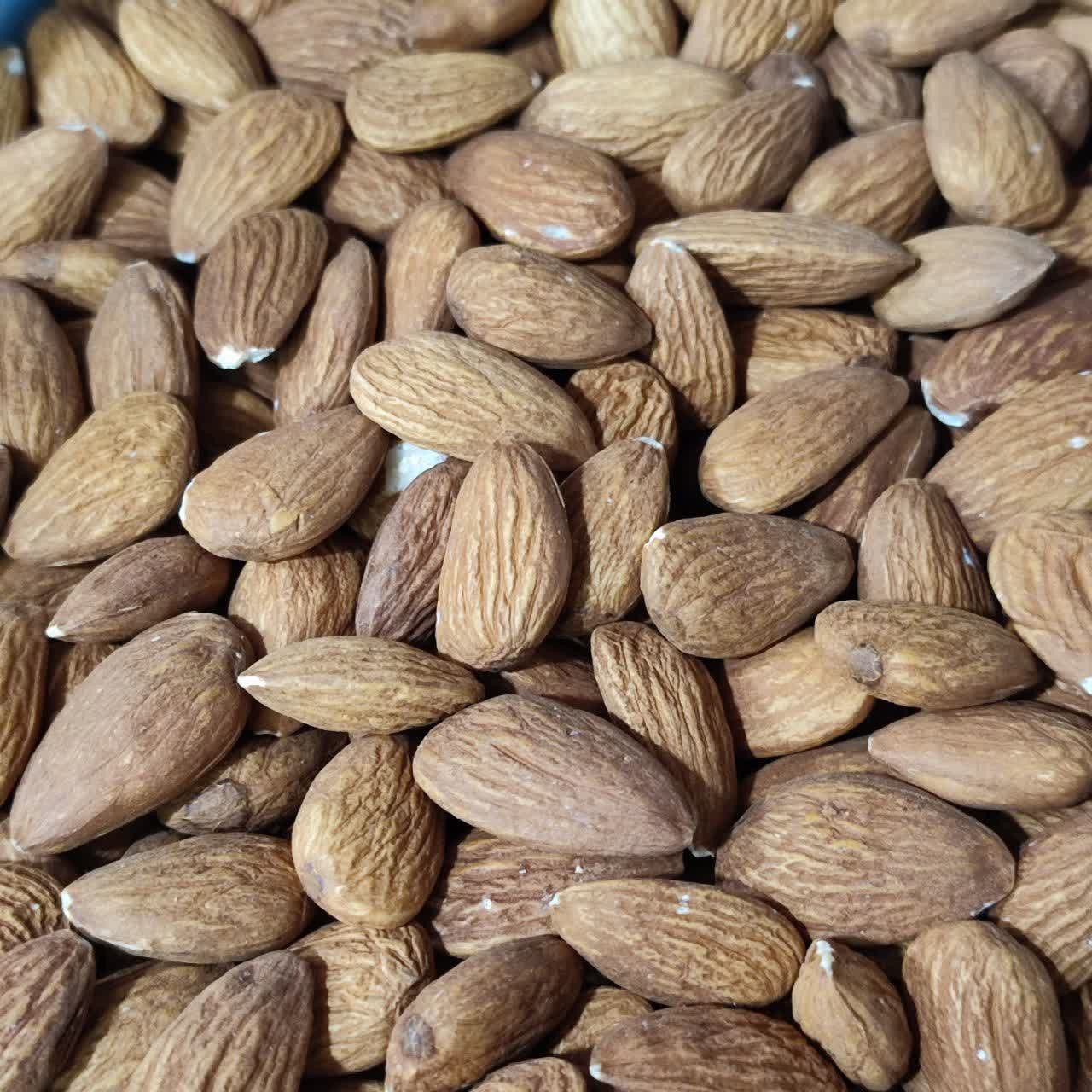 مغز بادام درختی خام 500 گرمی
