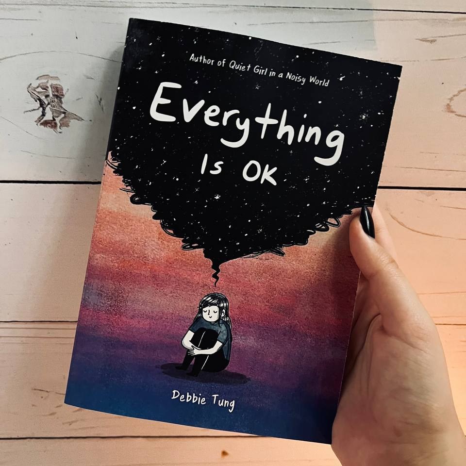 کتاب کمیک همه چی خوبه everything is ok تصویری