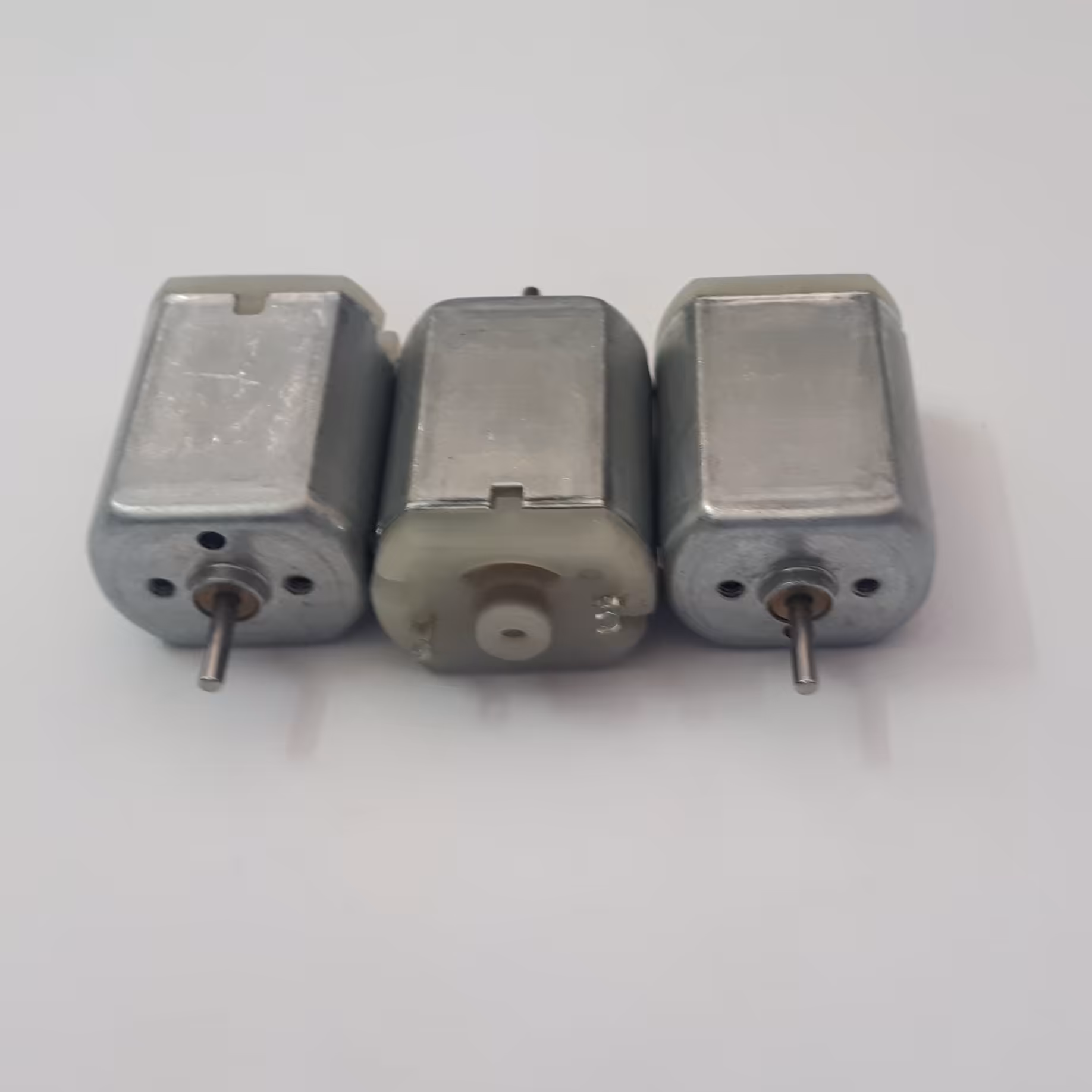 موتور بندانداز  با  کیفیت خوب  مناسب کلیه بنداندازهای 12ولتی