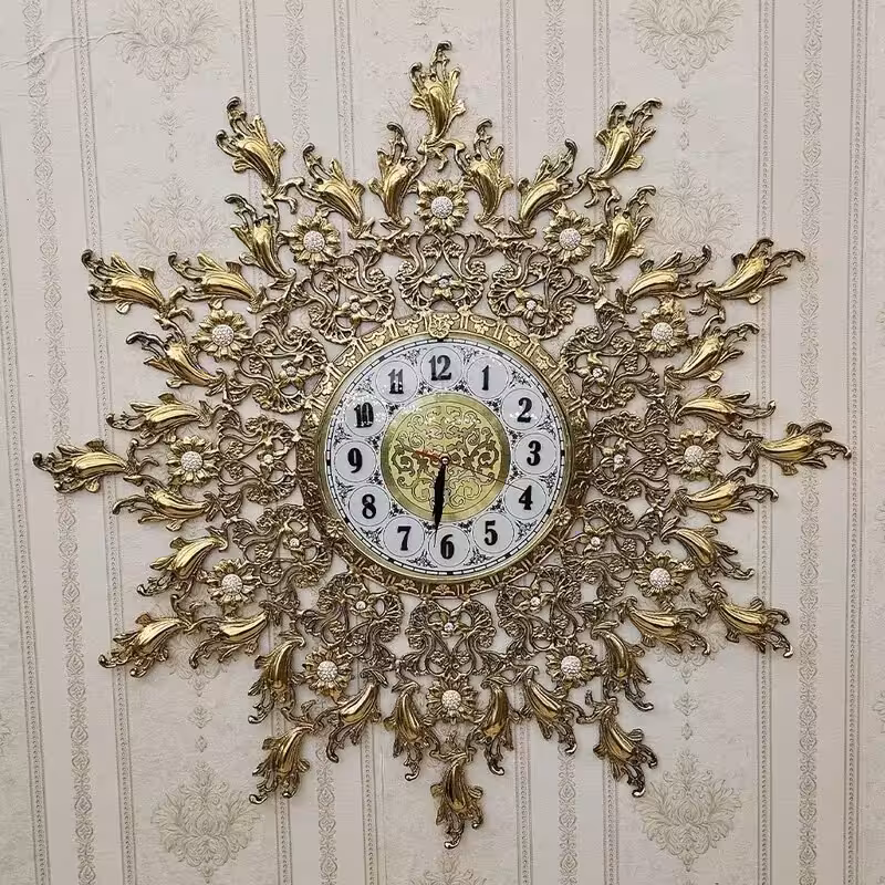 ساعت دیواری برنز مدل آفتاب صفحه 28 کد 882 ( ساعت برنجی دیواری )