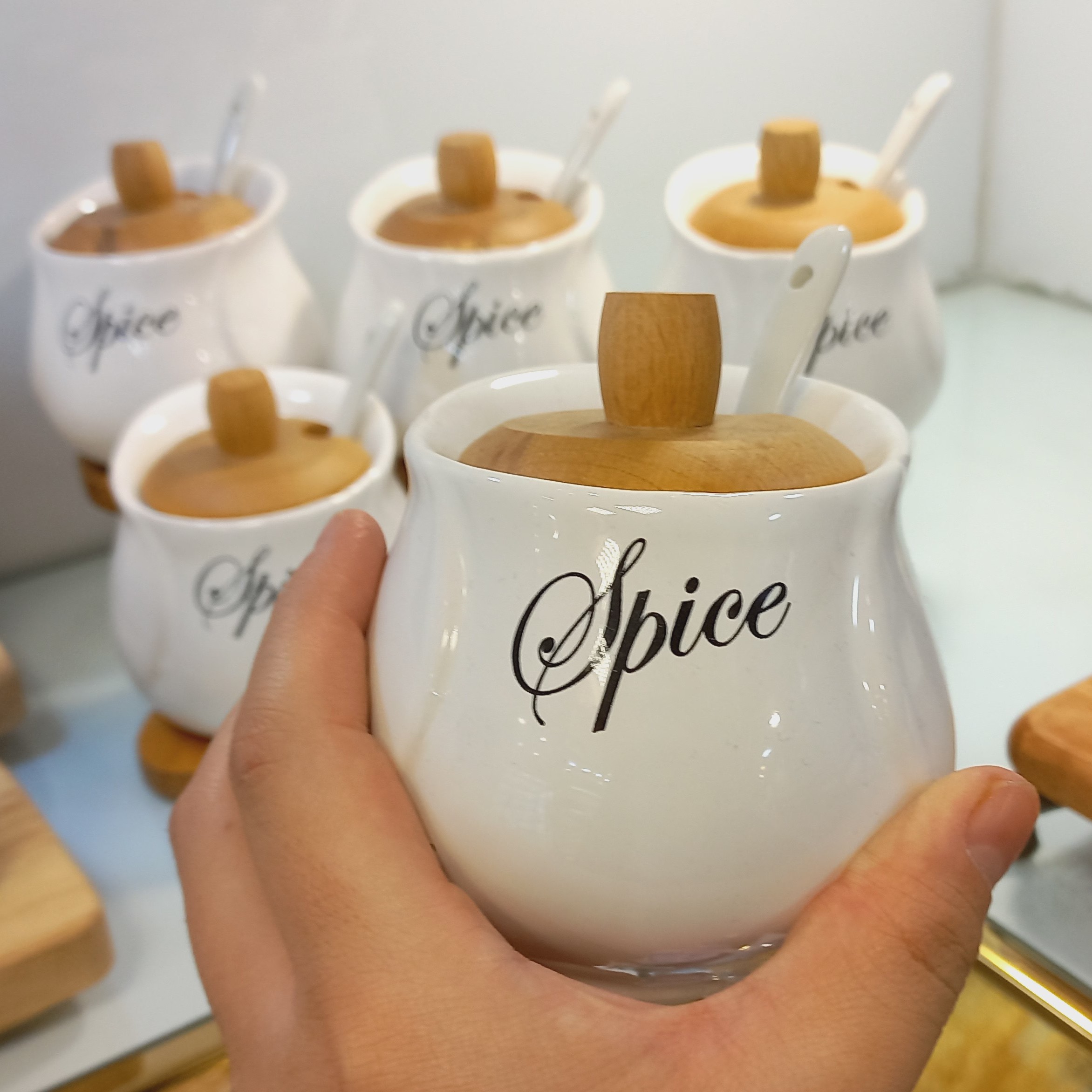 پاسماوری  لبه دار 8 تیکه استند دار  درب بامبو چینی سفید ساده