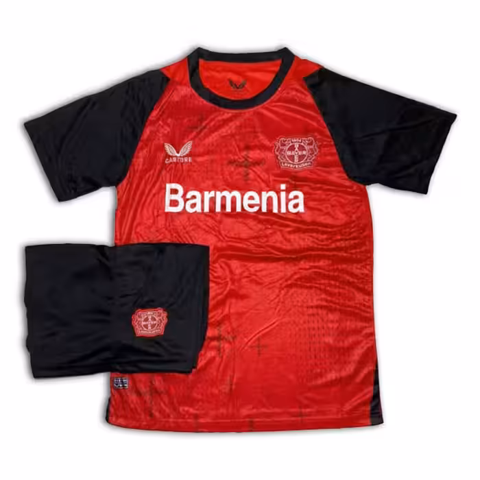 پیراهن و شورت اول وردربرمن  2024/2025