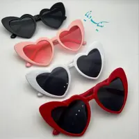 عینک آفتابی سلین قلبی رنگ بندی طبق عکس فیک