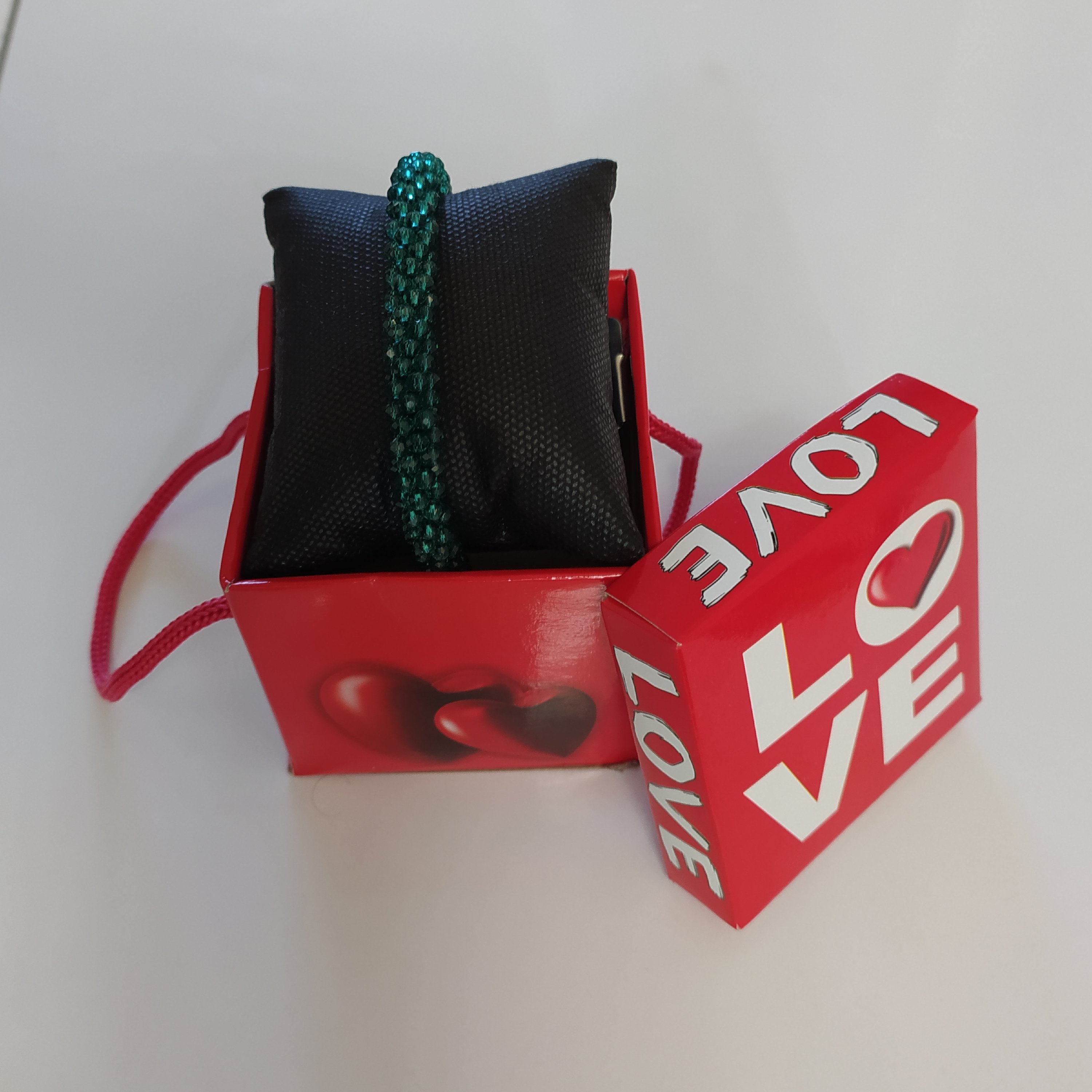 دستبند اسپیرال به رنگ سبز پررنگ