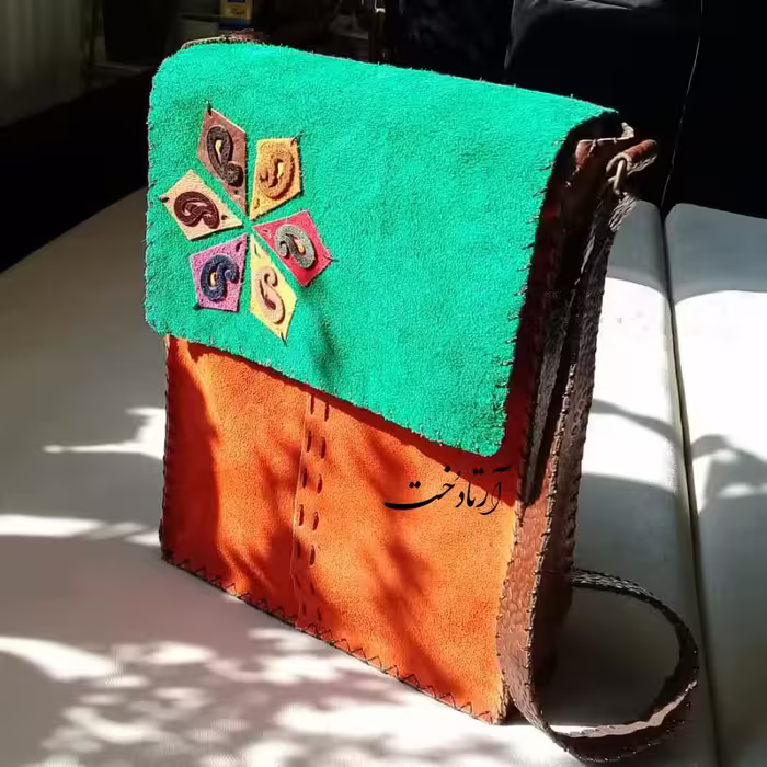 کیف دوشی چرم طبیعی نقش ترمه