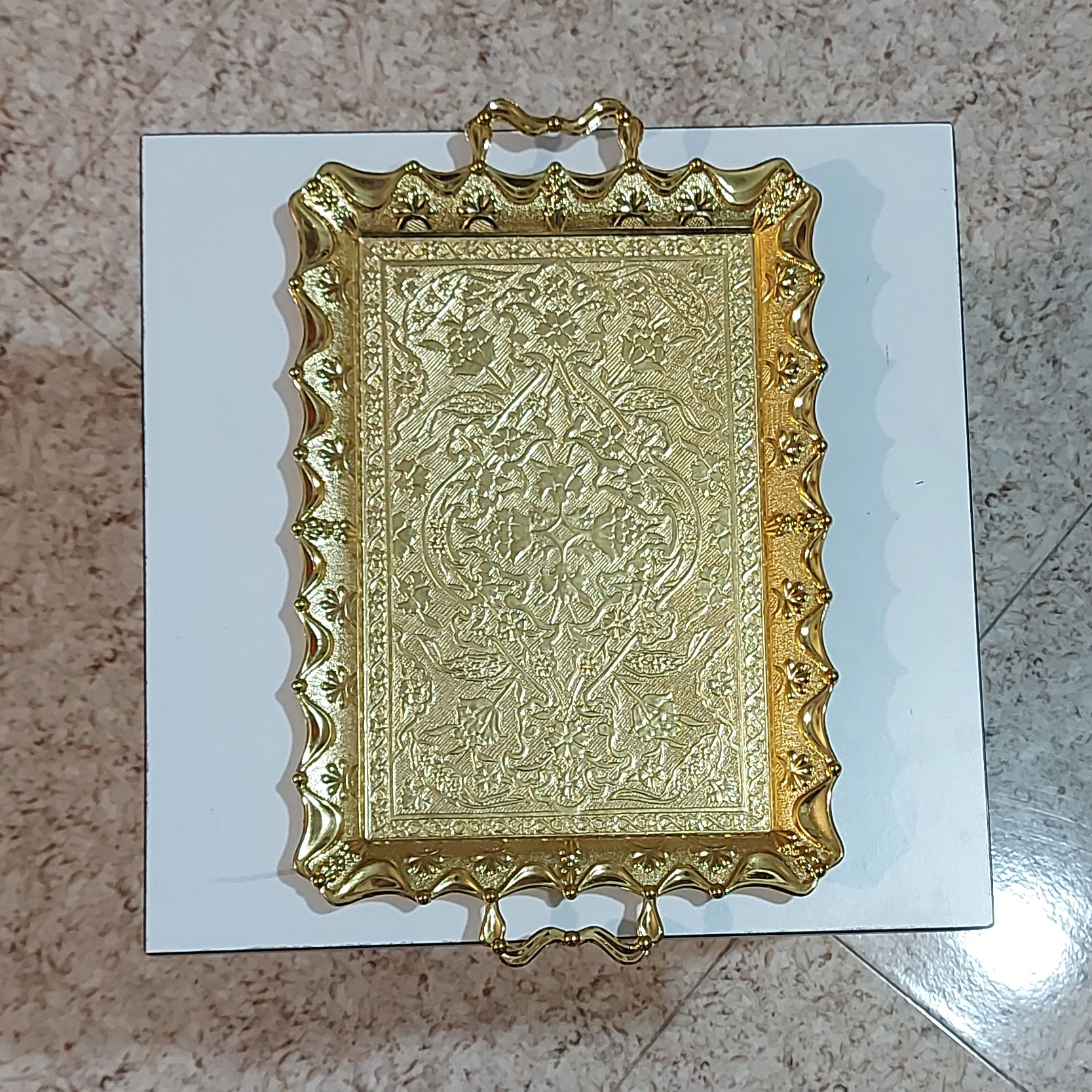 سینی چایی طلایی جنس سرب